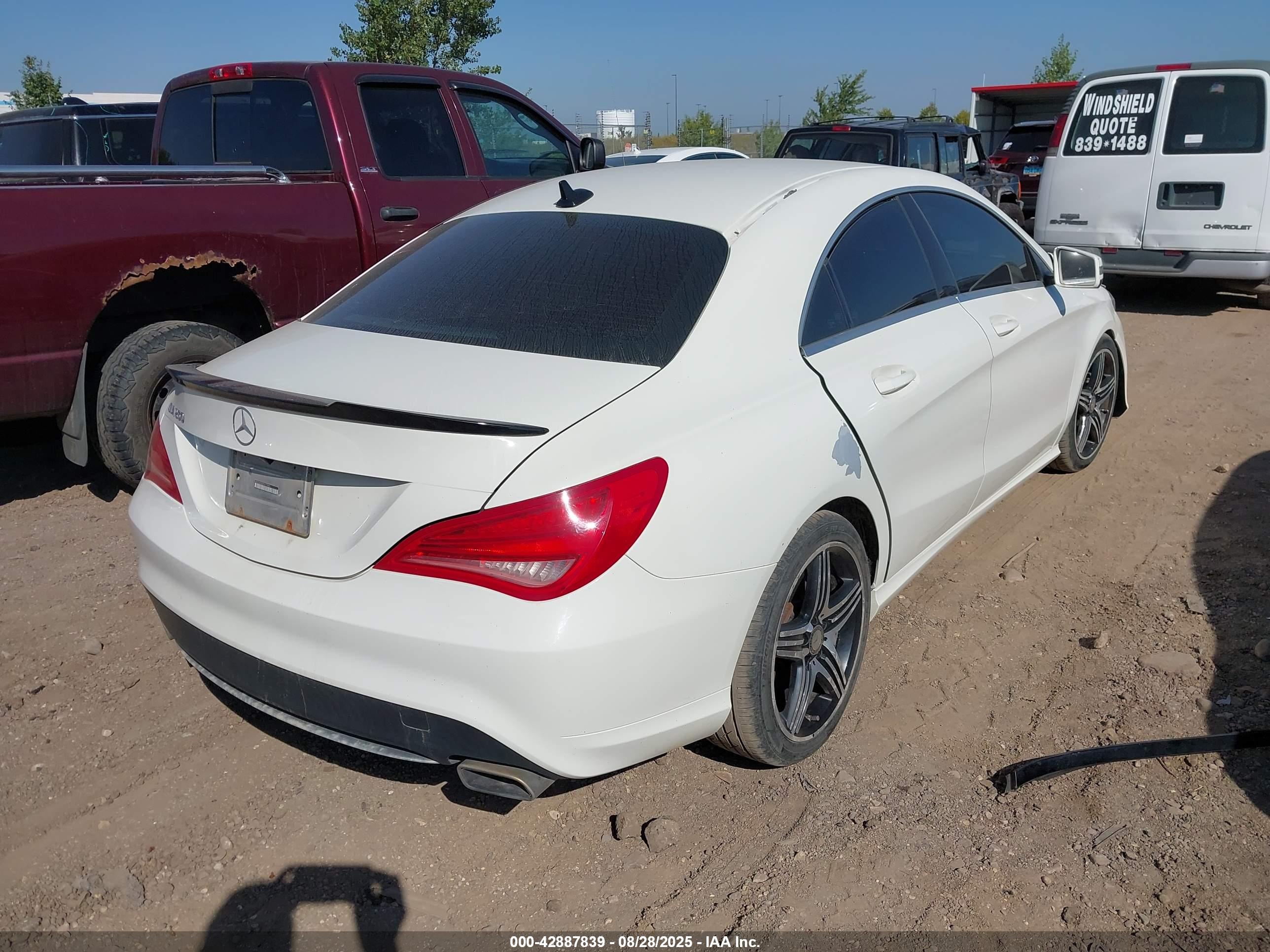MERCEDES-BENZ CLA image 4