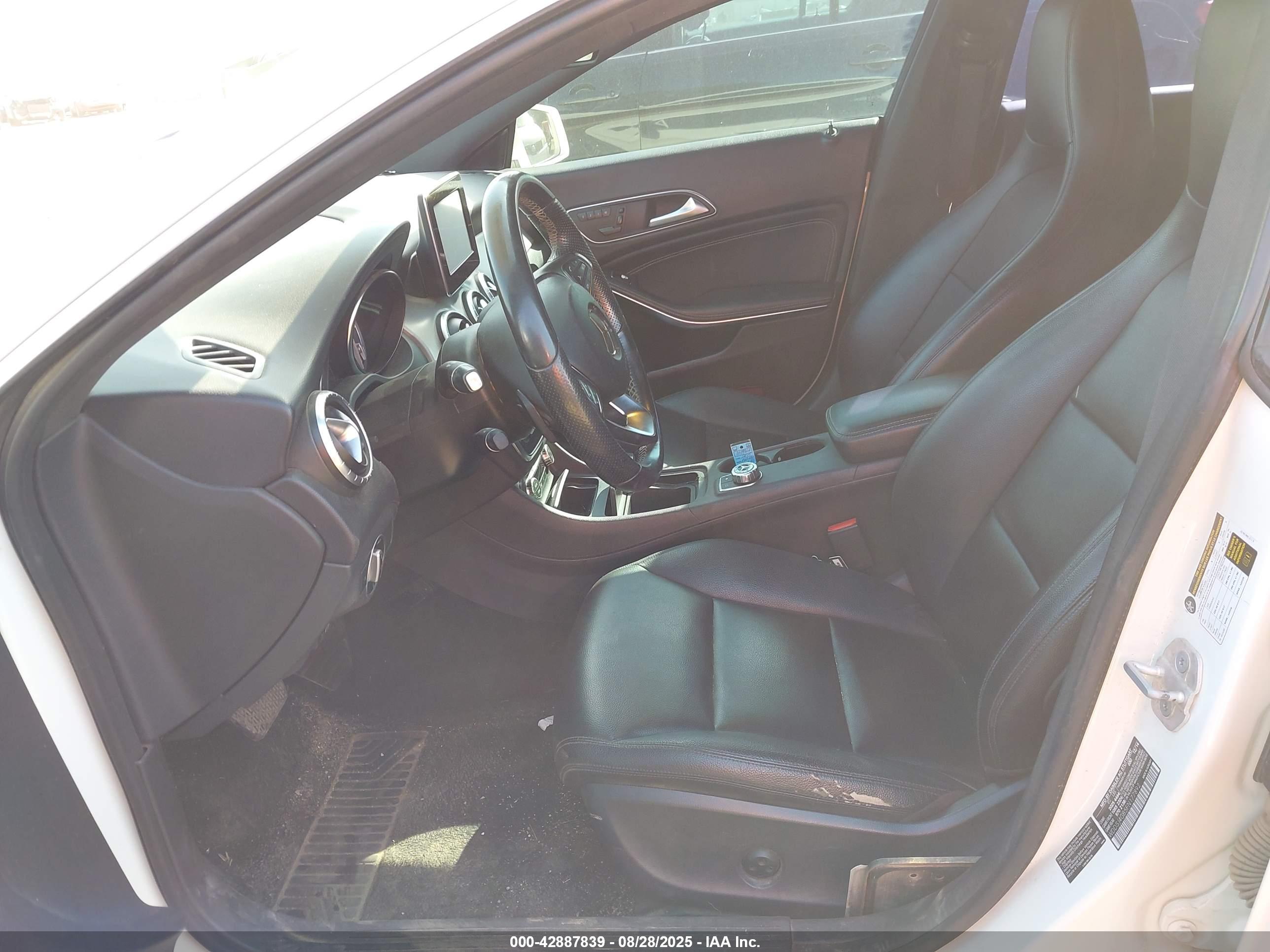 MERCEDES-BENZ CLA image 5
