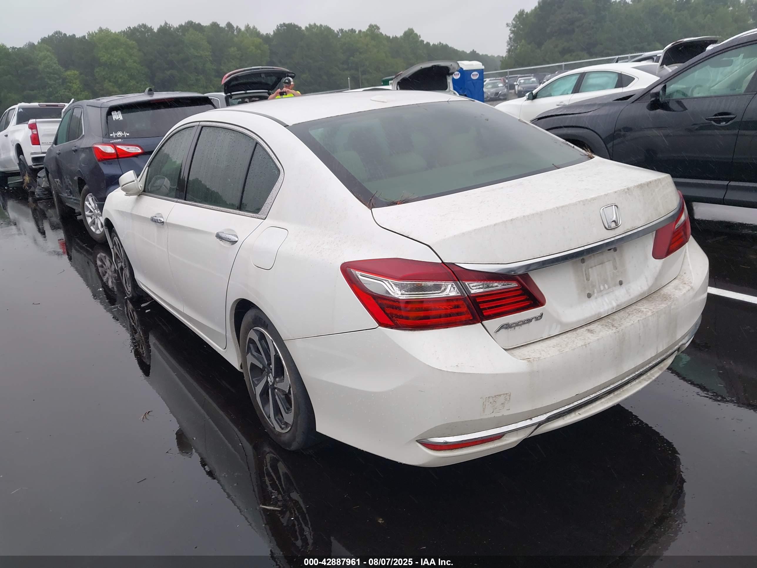 HONDA ACCORD image 3