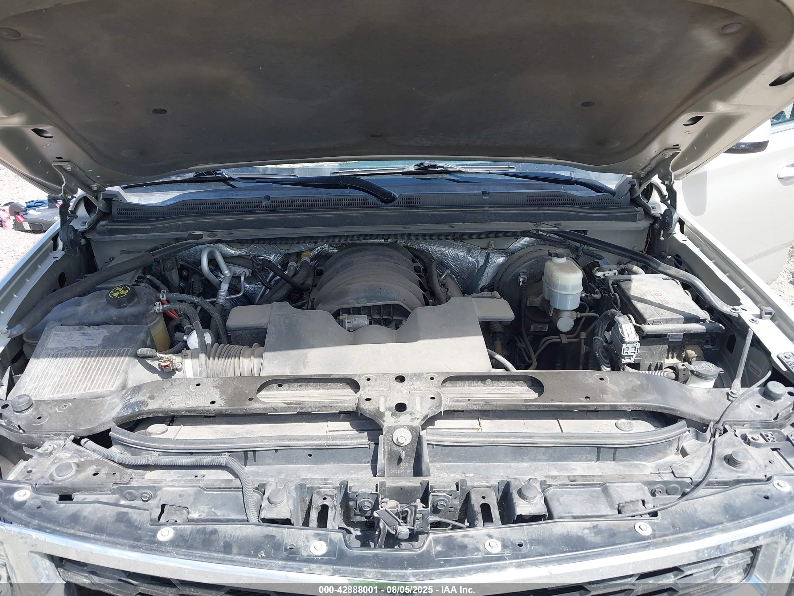 CHEVROLET SUBURBAN image 10
