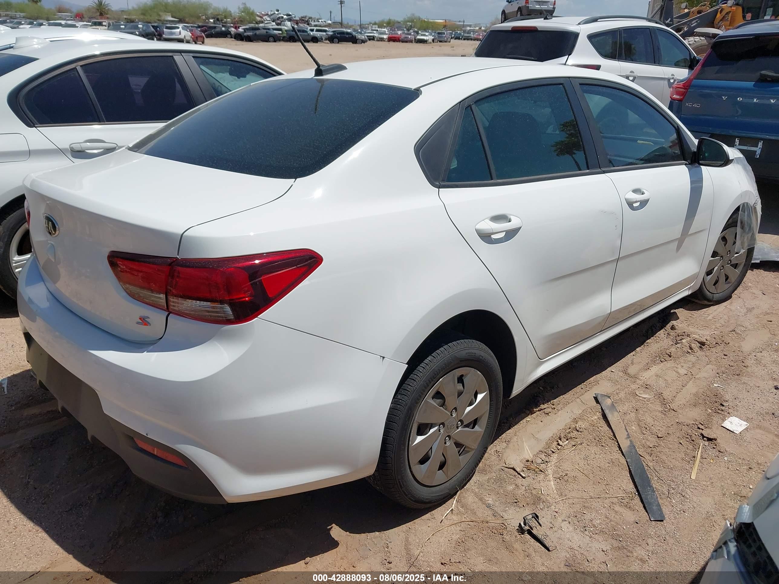 KIA RIO image 4