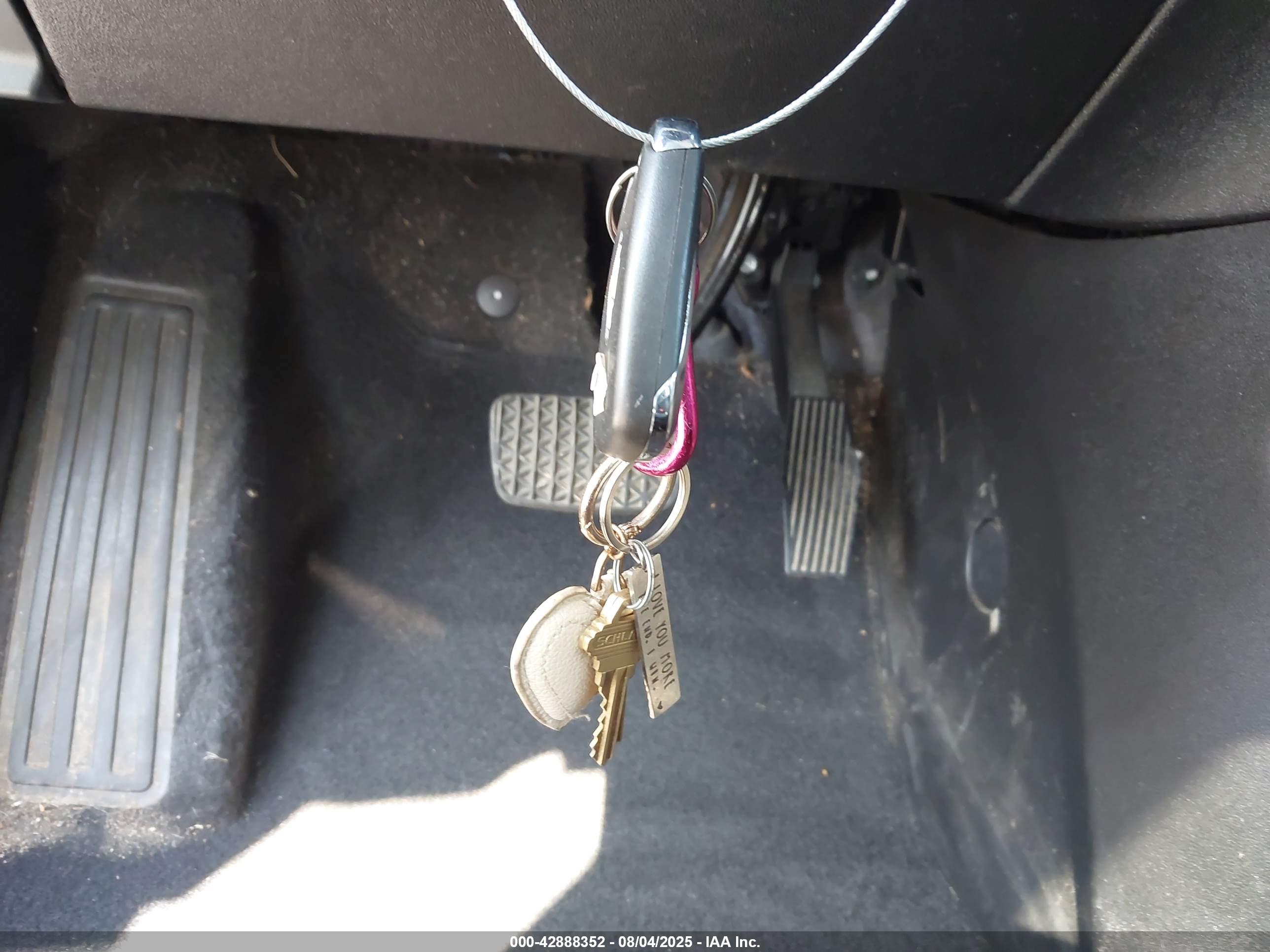 CHEVROLET EQUINOX image 11