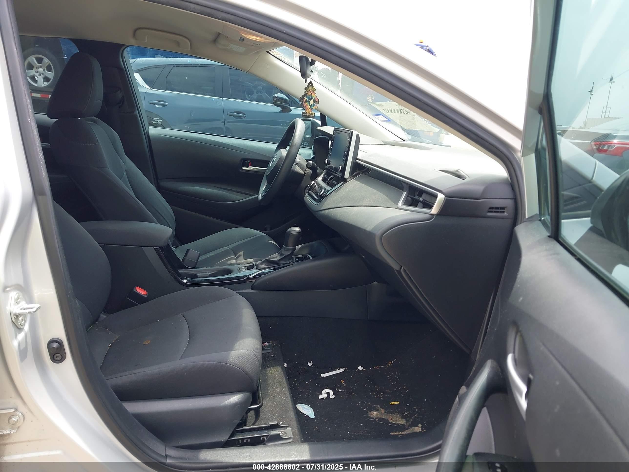 TOYOTA COROLLA image 5