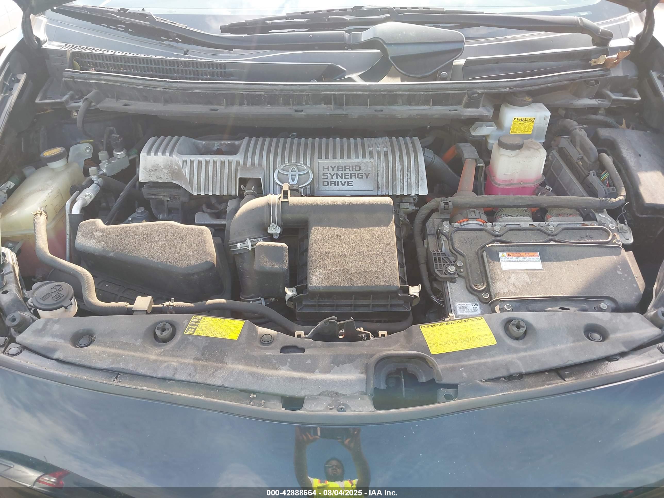TOYOTA PRIUS image 10