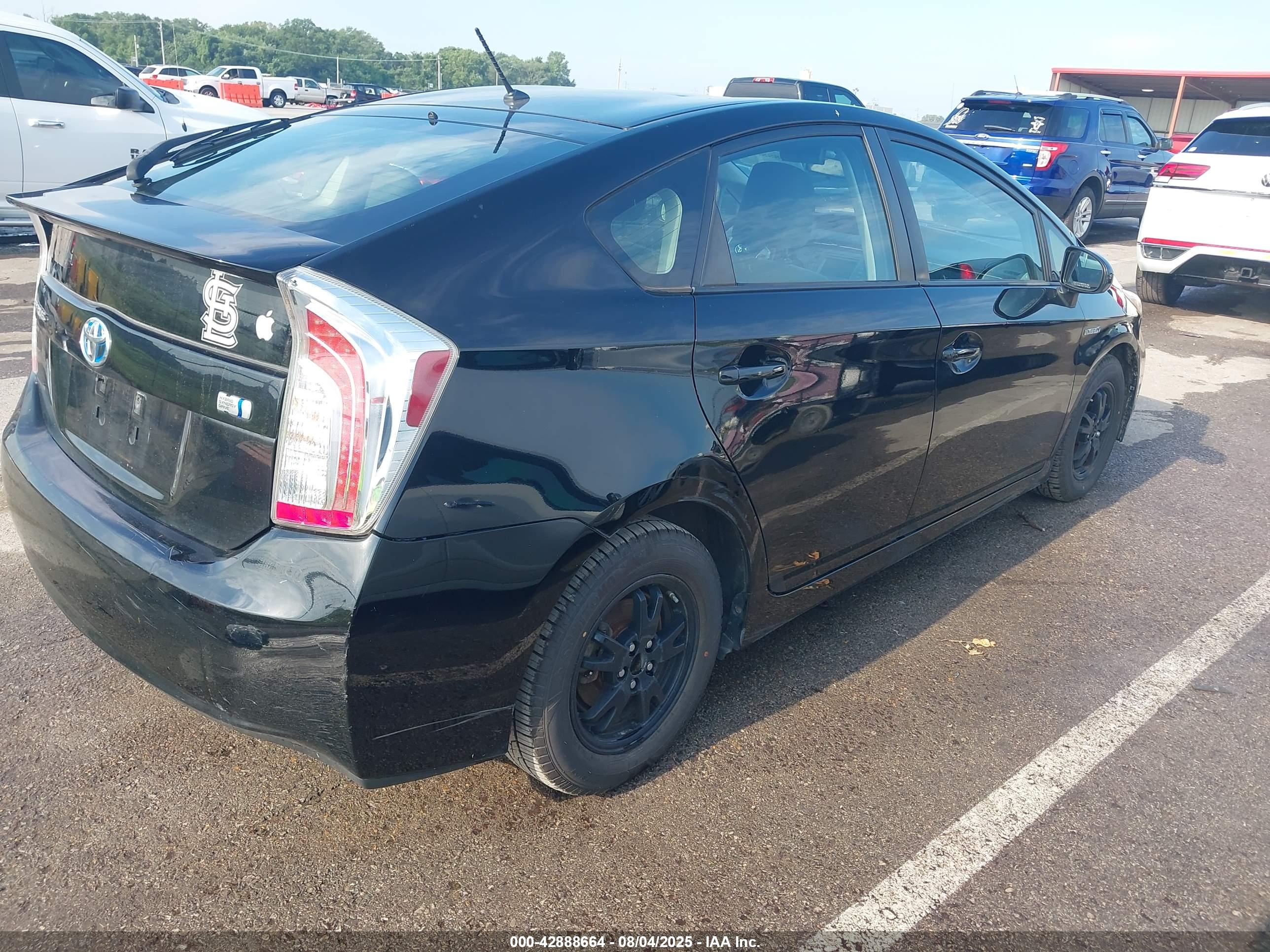 TOYOTA PRIUS image 4