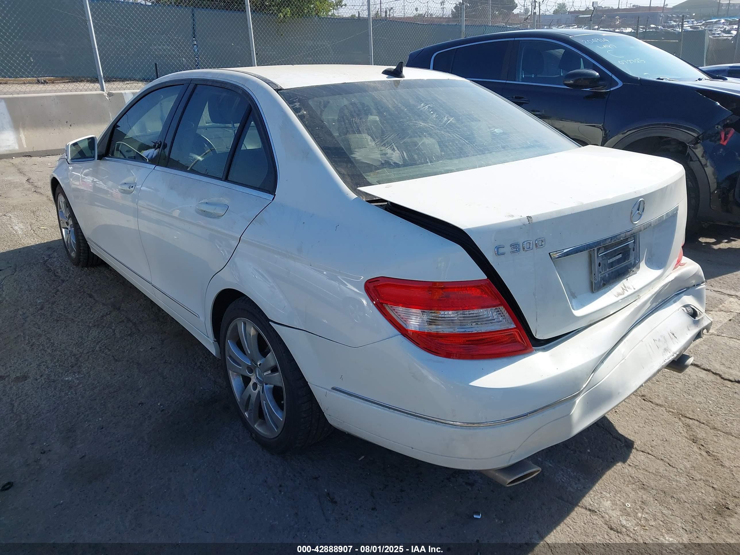 MERCEDES-BENZ C image 3
