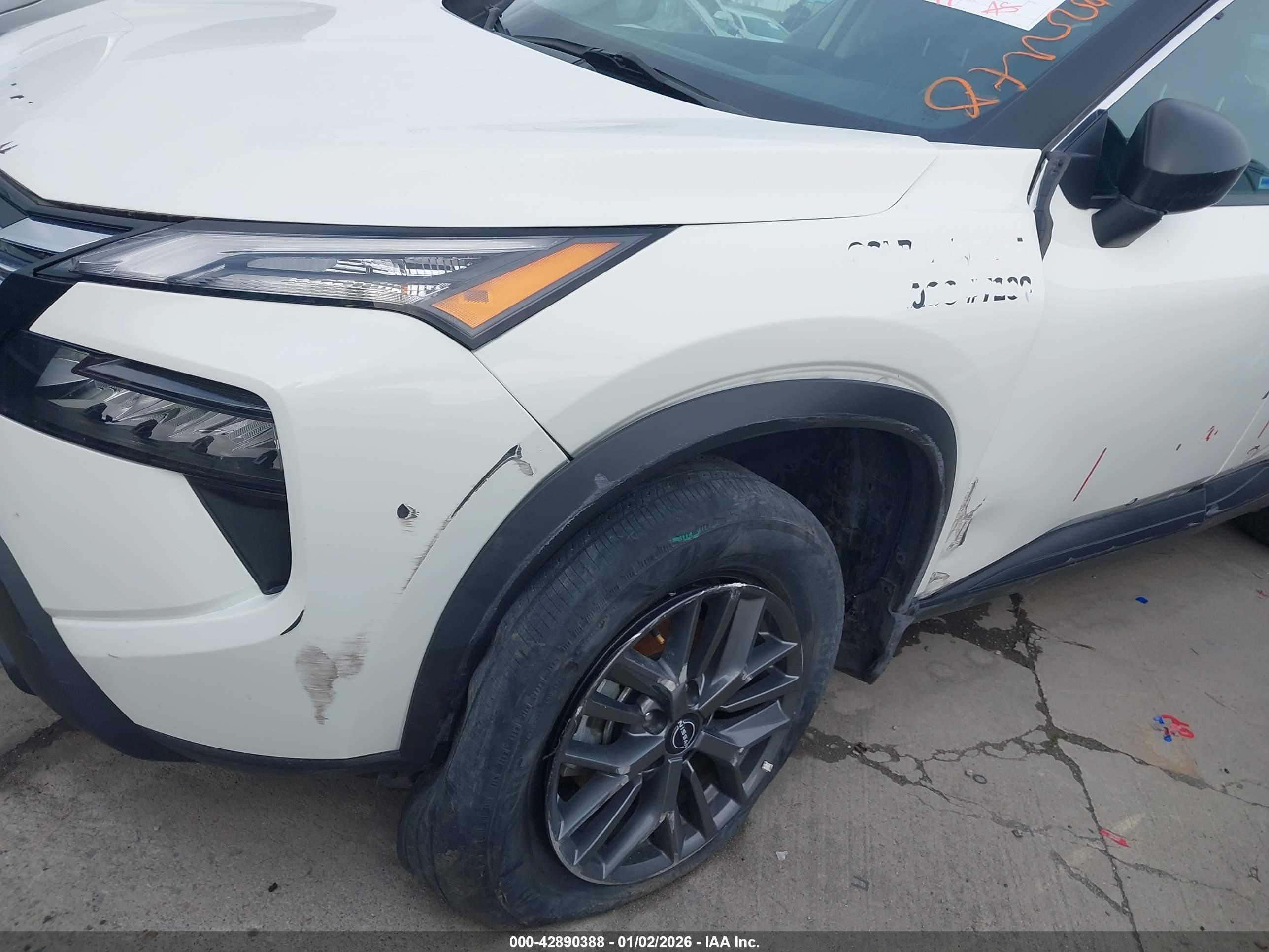 NISSAN ROGUE image 6
