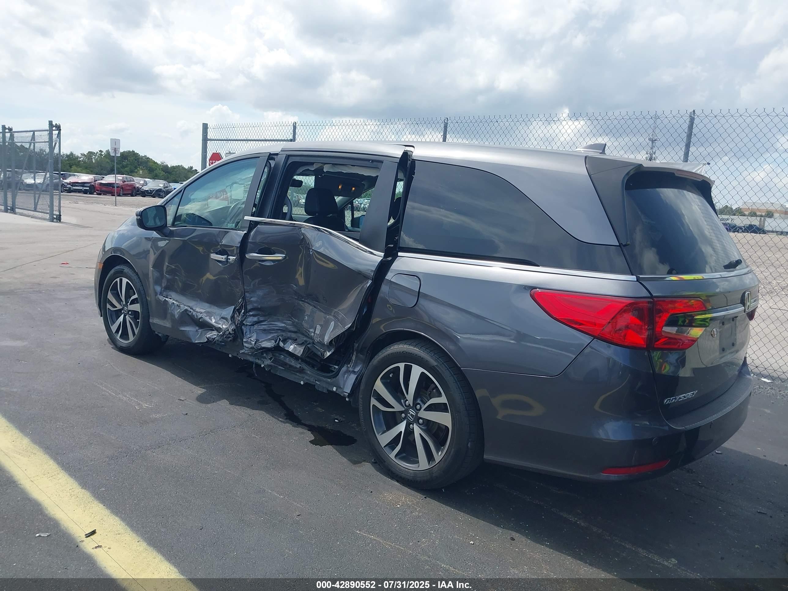 HONDA ODYSSEY image 3