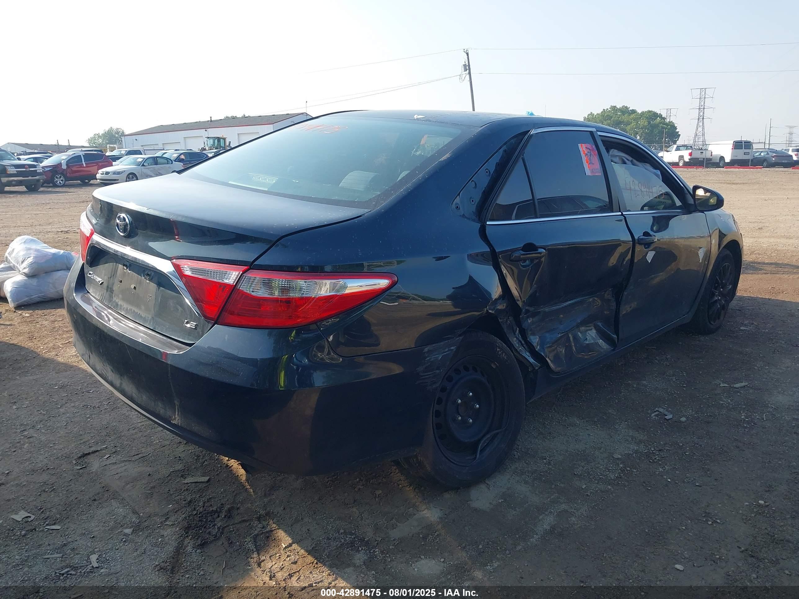 TOYOTA CAMRY image 4