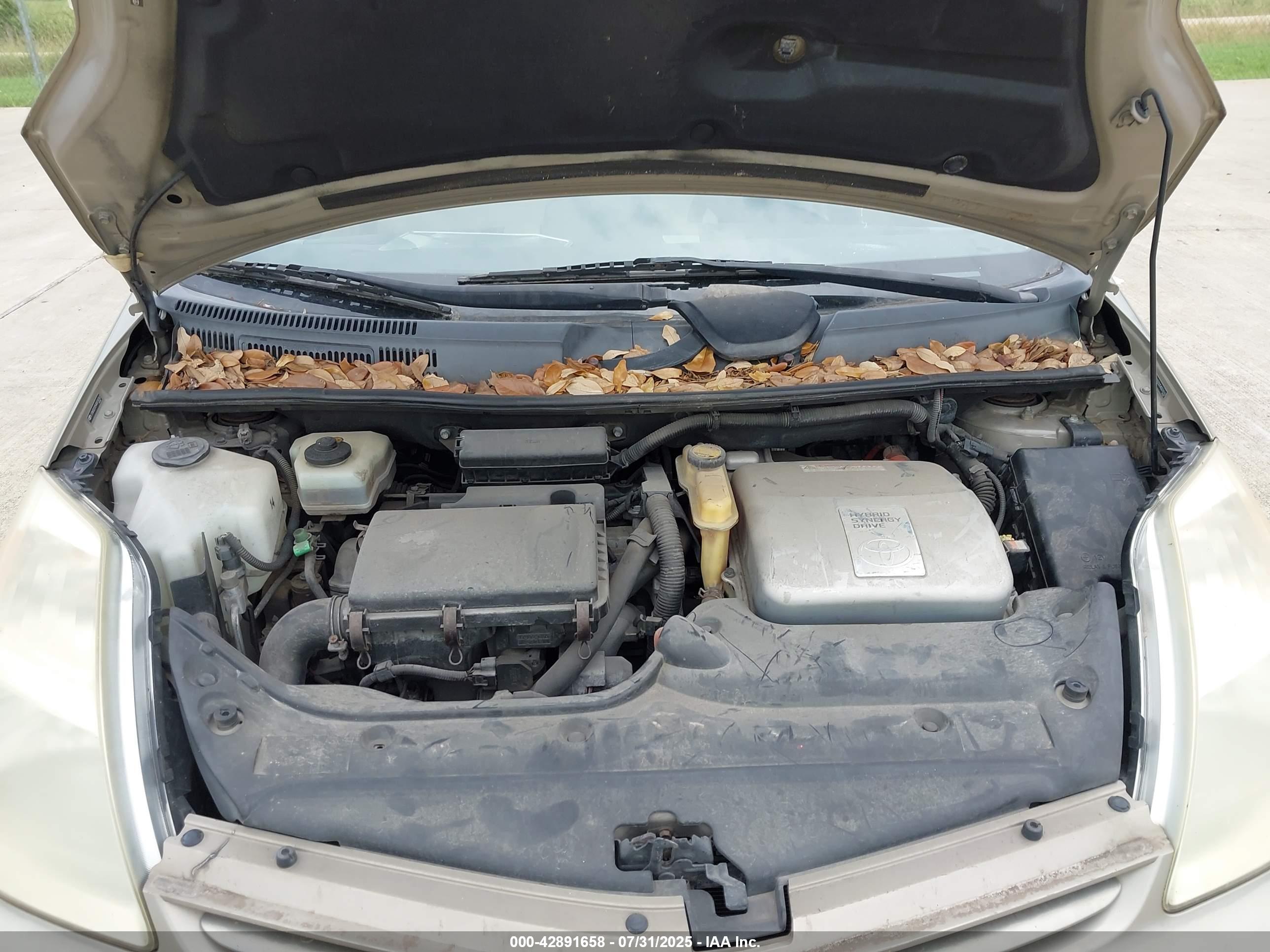 TOYOTA PRIUS image 10
