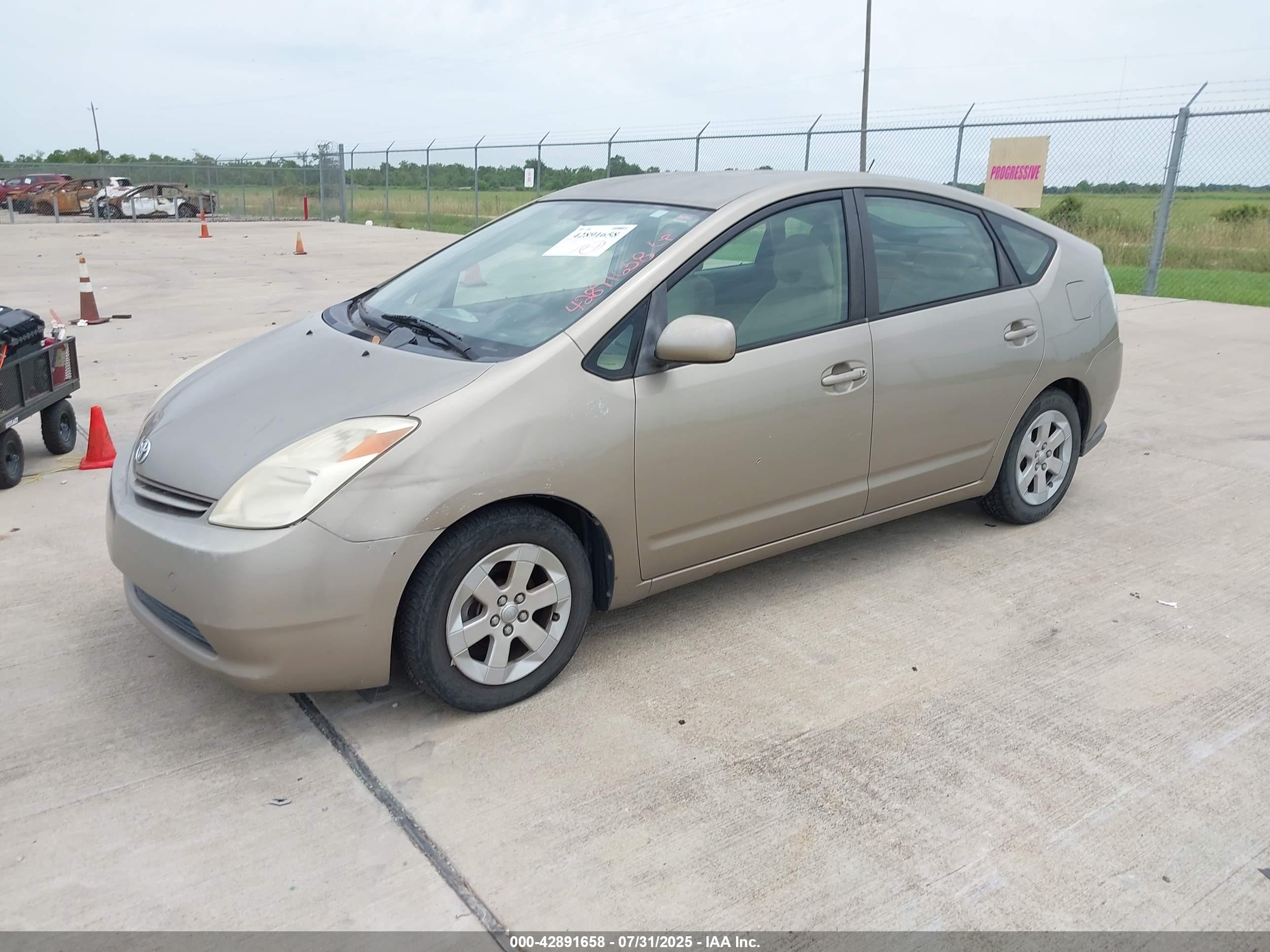 TOYOTA PRIUS image 2