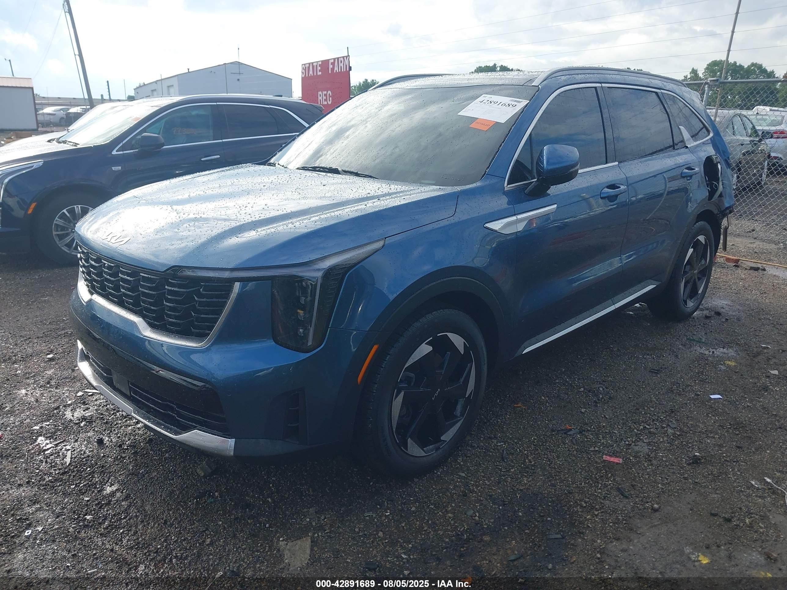 KIA SORENTO image 2
