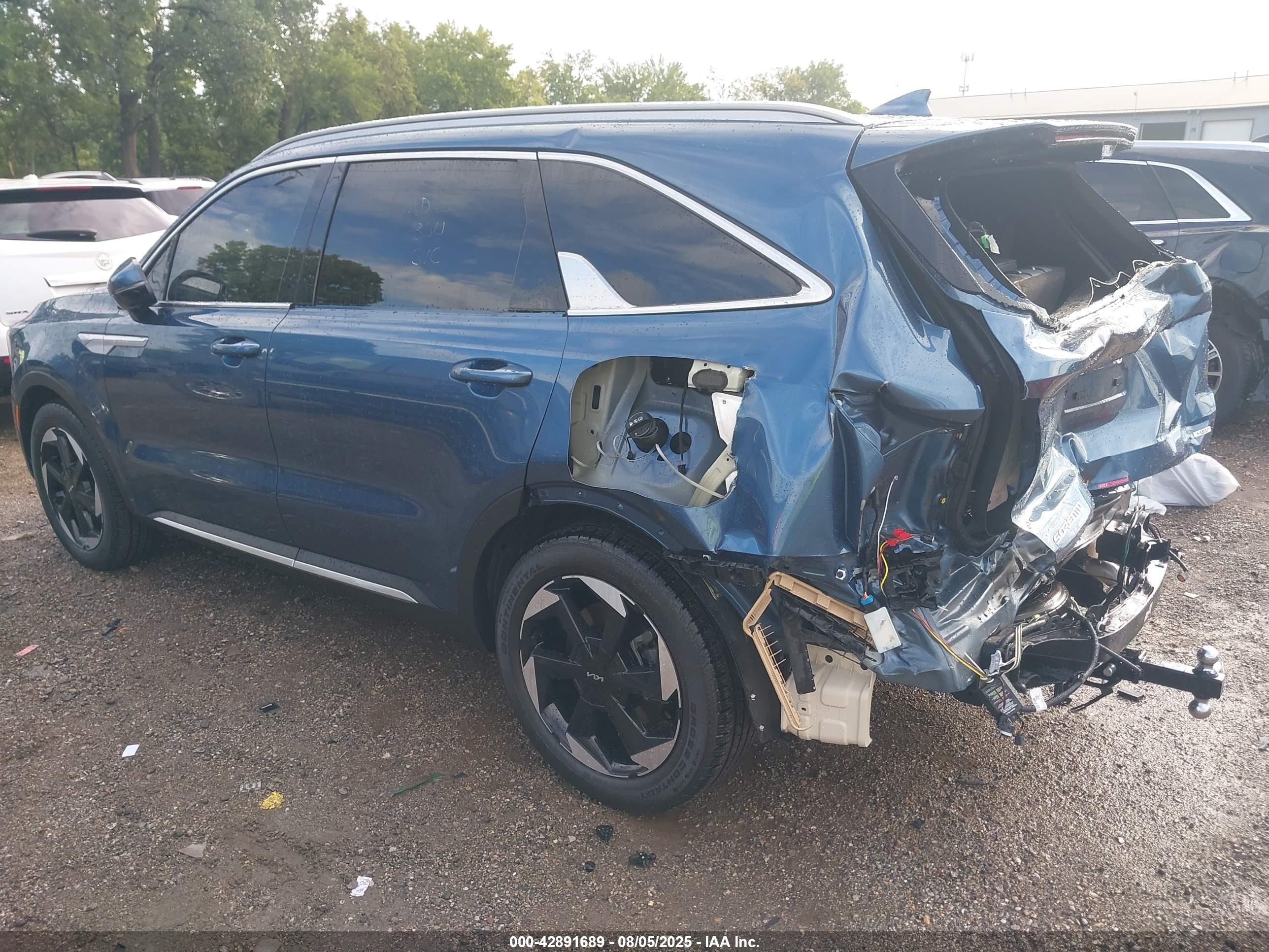 KIA SORENTO image 3