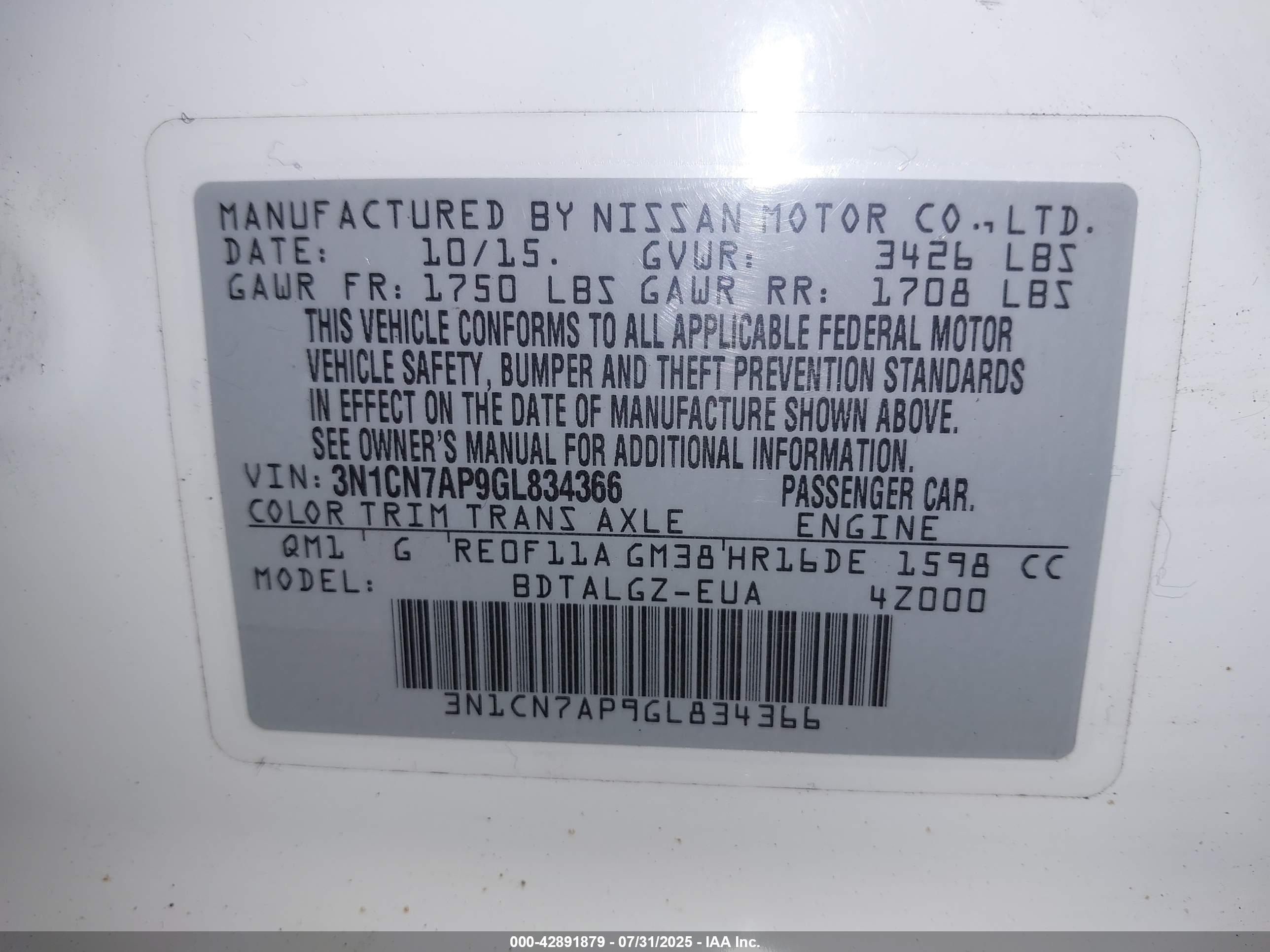 NISSAN VERSA image 9