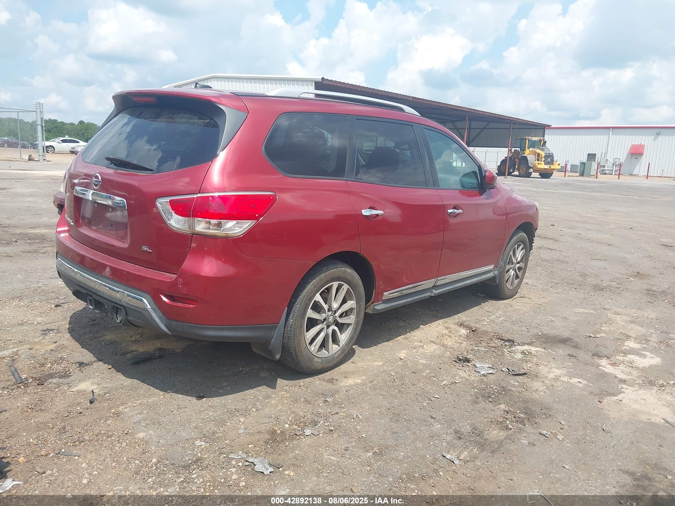 NISSAN PATHFINDER image 4