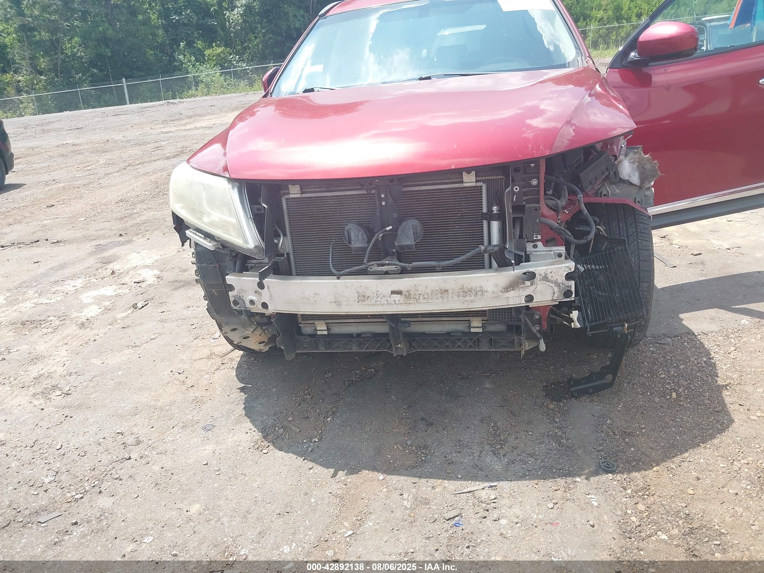 NISSAN PATHFINDER image 6