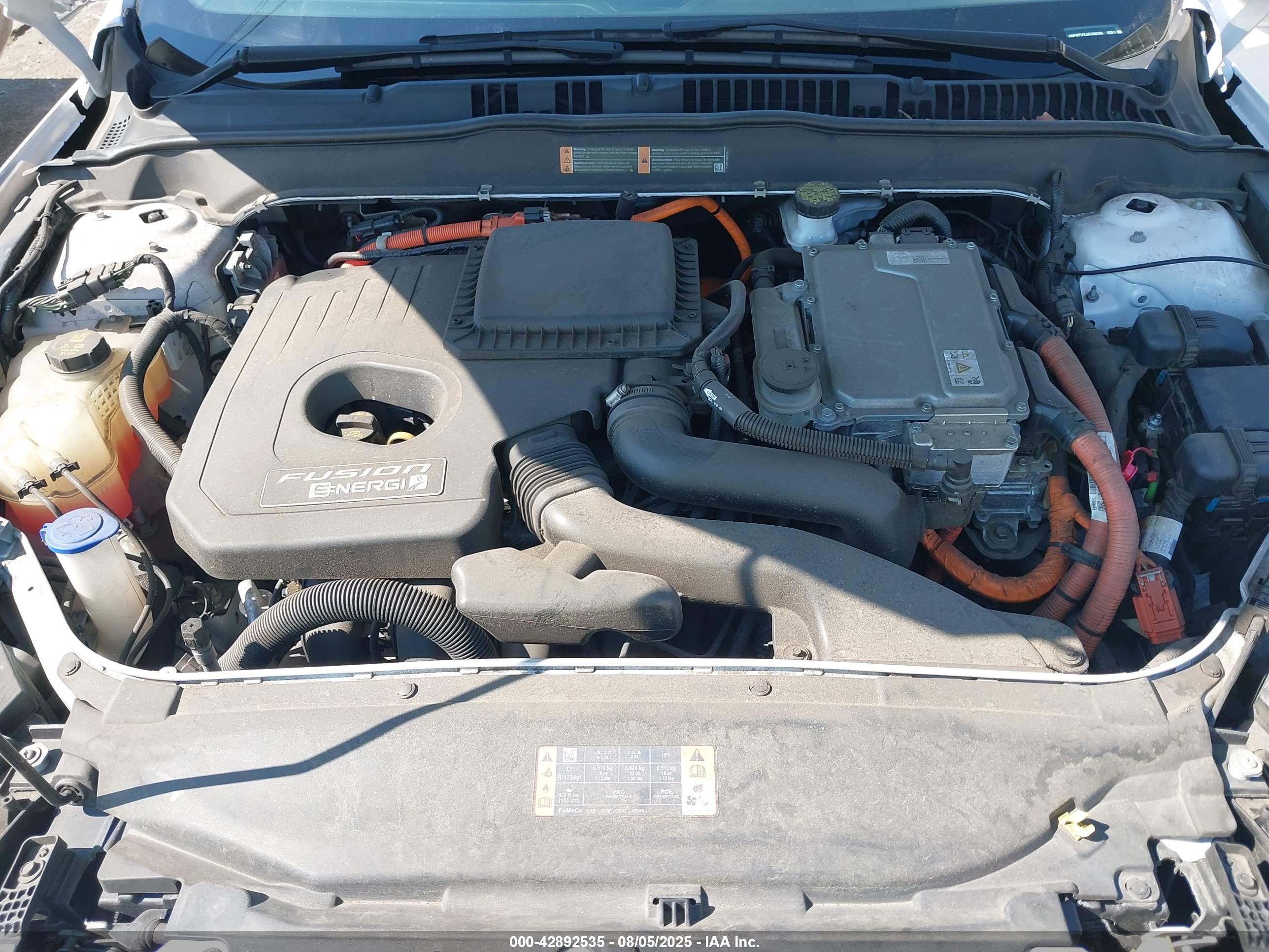 FORD FUSION image 10