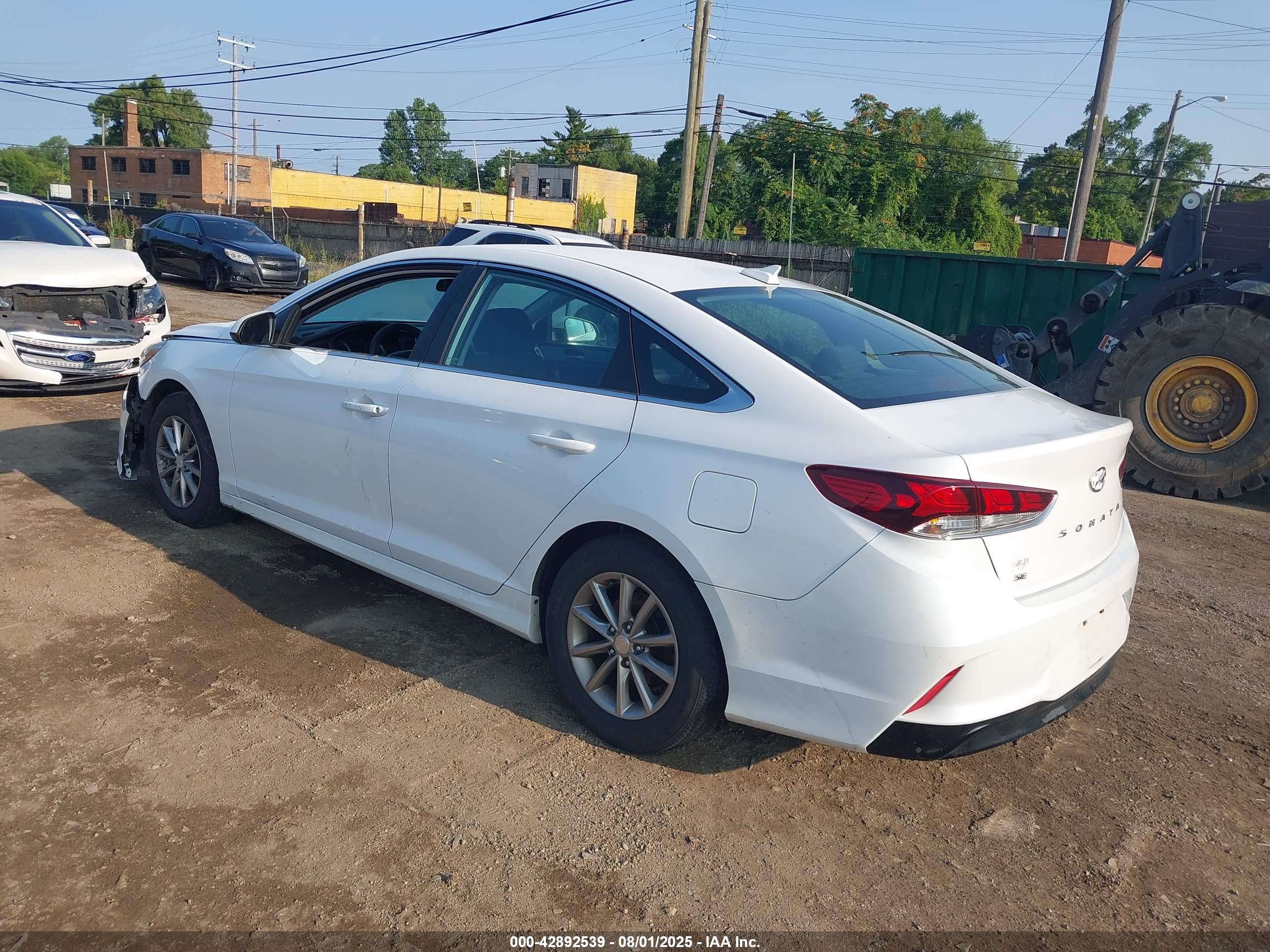 HYUNDAI SONATA image 3