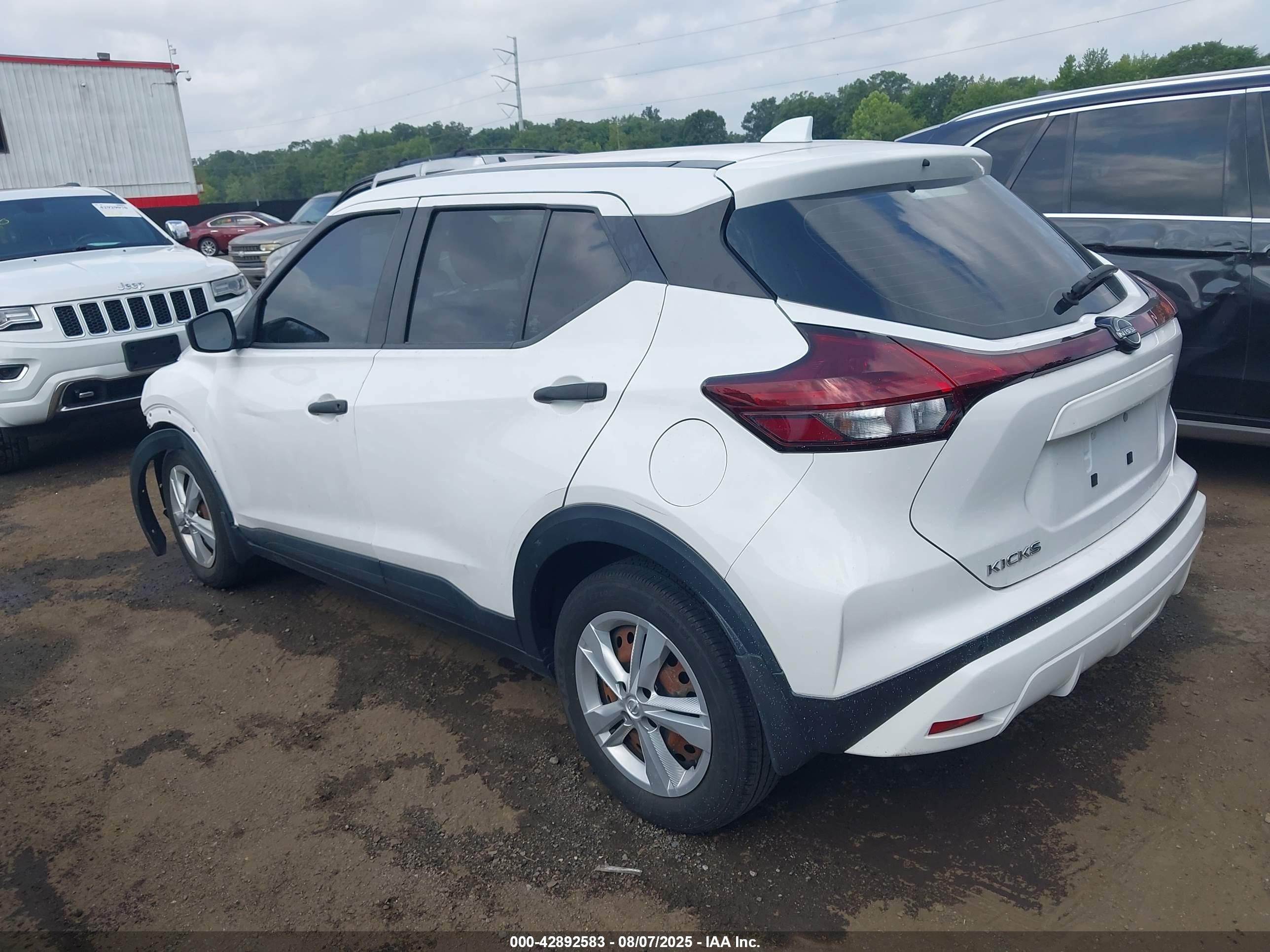 NISSAN KICKS image 3