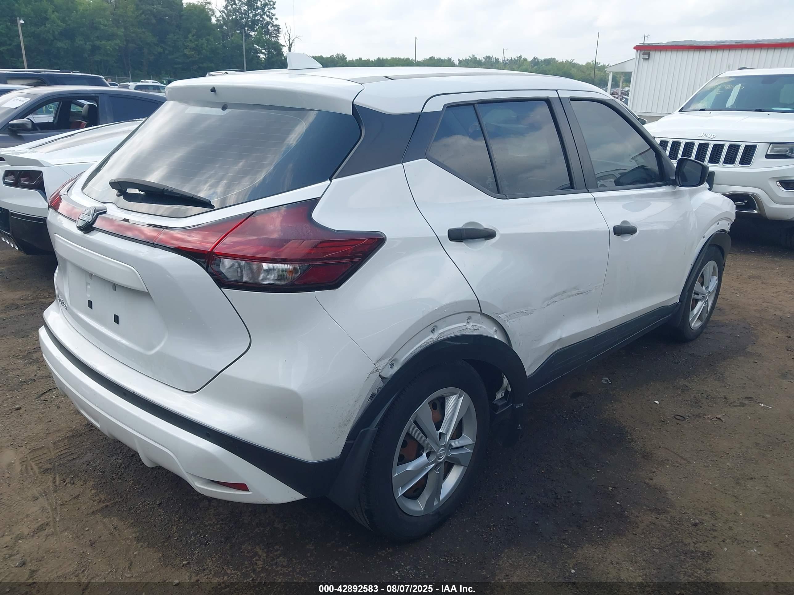 NISSAN KICKS image 4