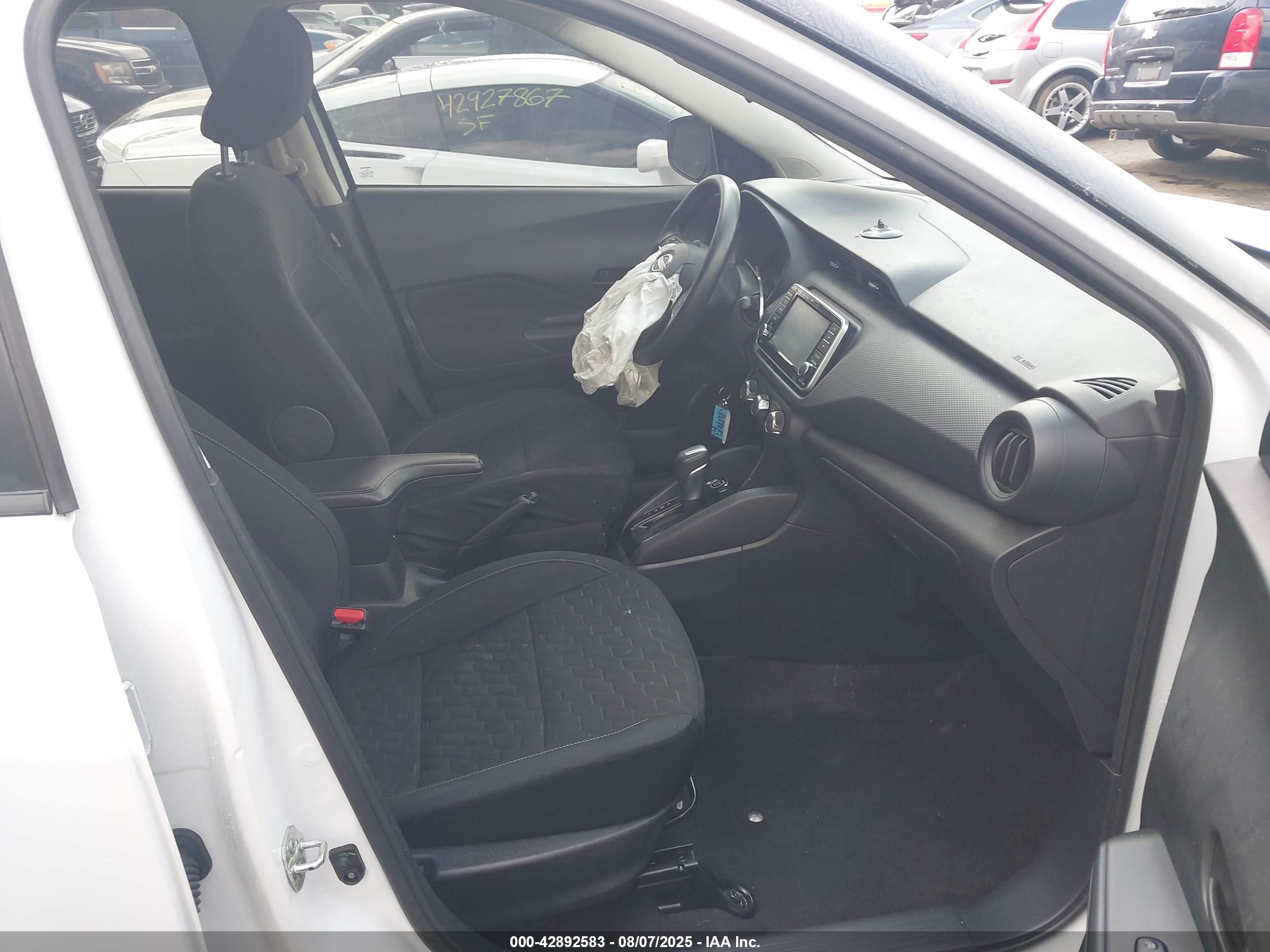 NISSAN KICKS image 5