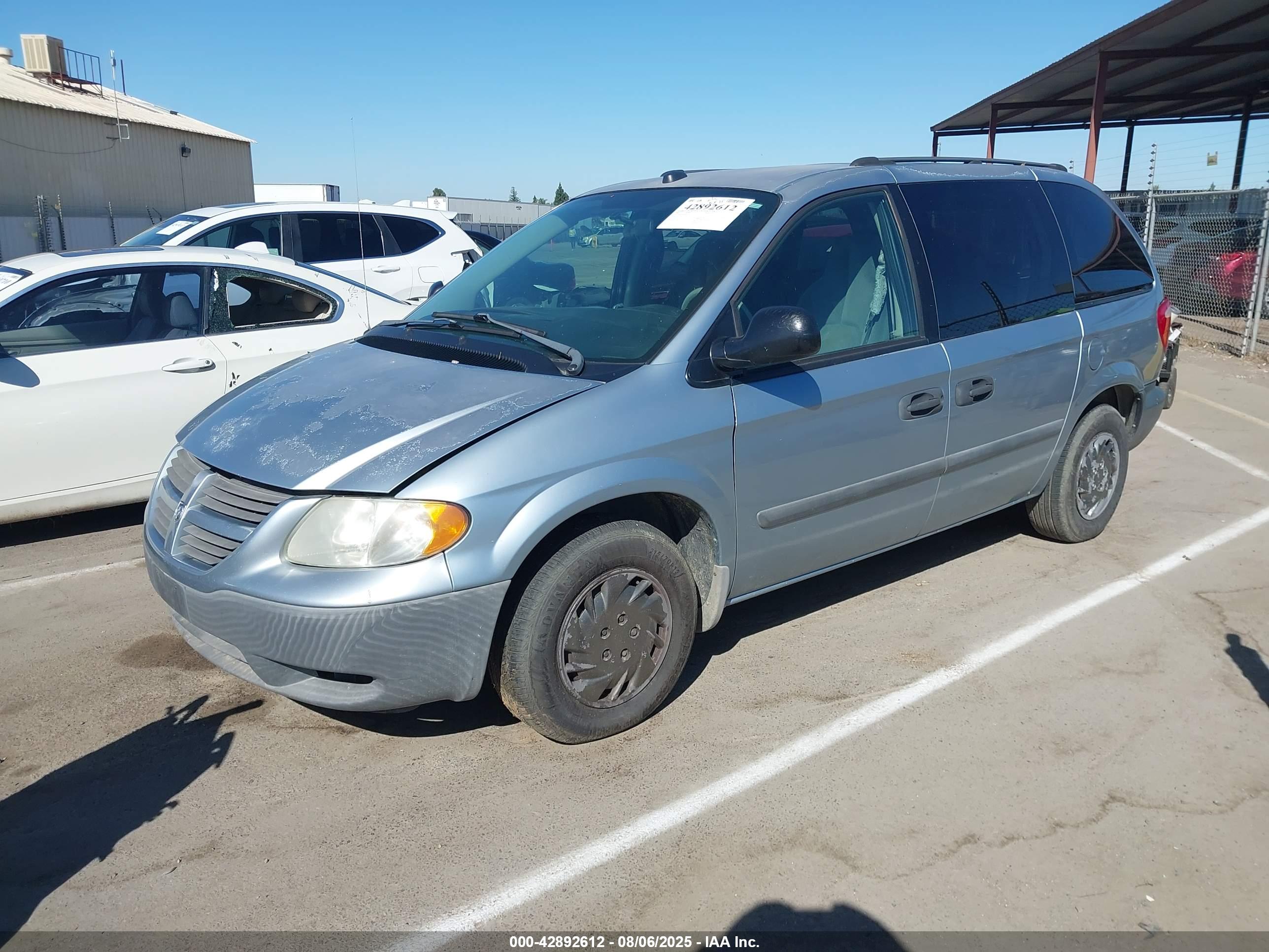 DODGE CARAVAN image 2