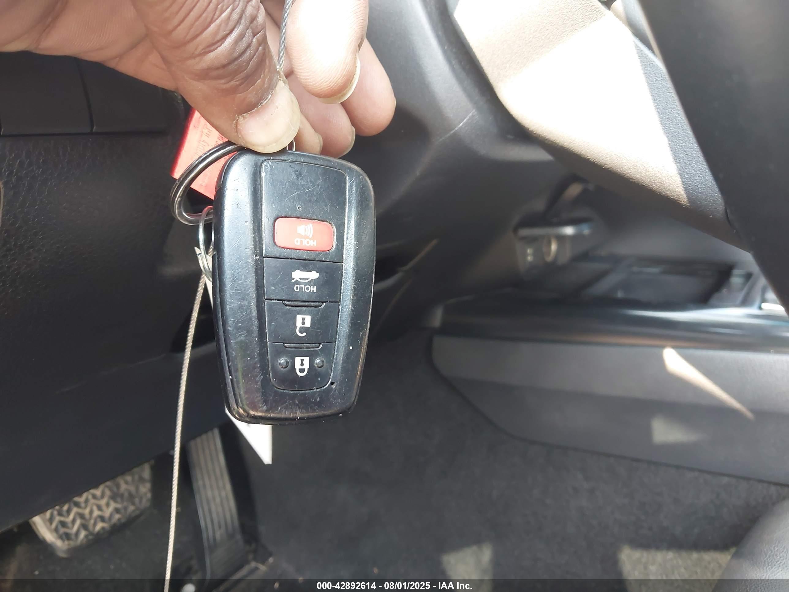 TOYOTA CAMRY image 11