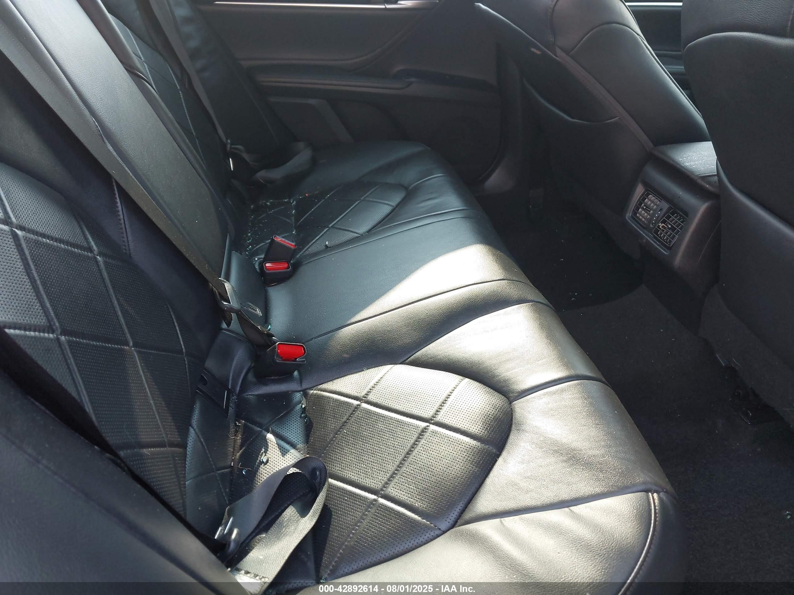 TOYOTA CAMRY image 8
