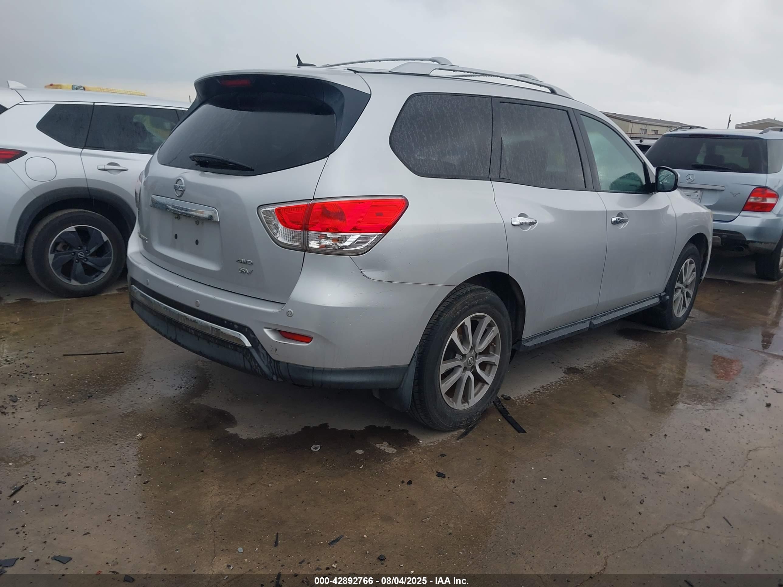 NISSAN PATHFINDER image 4