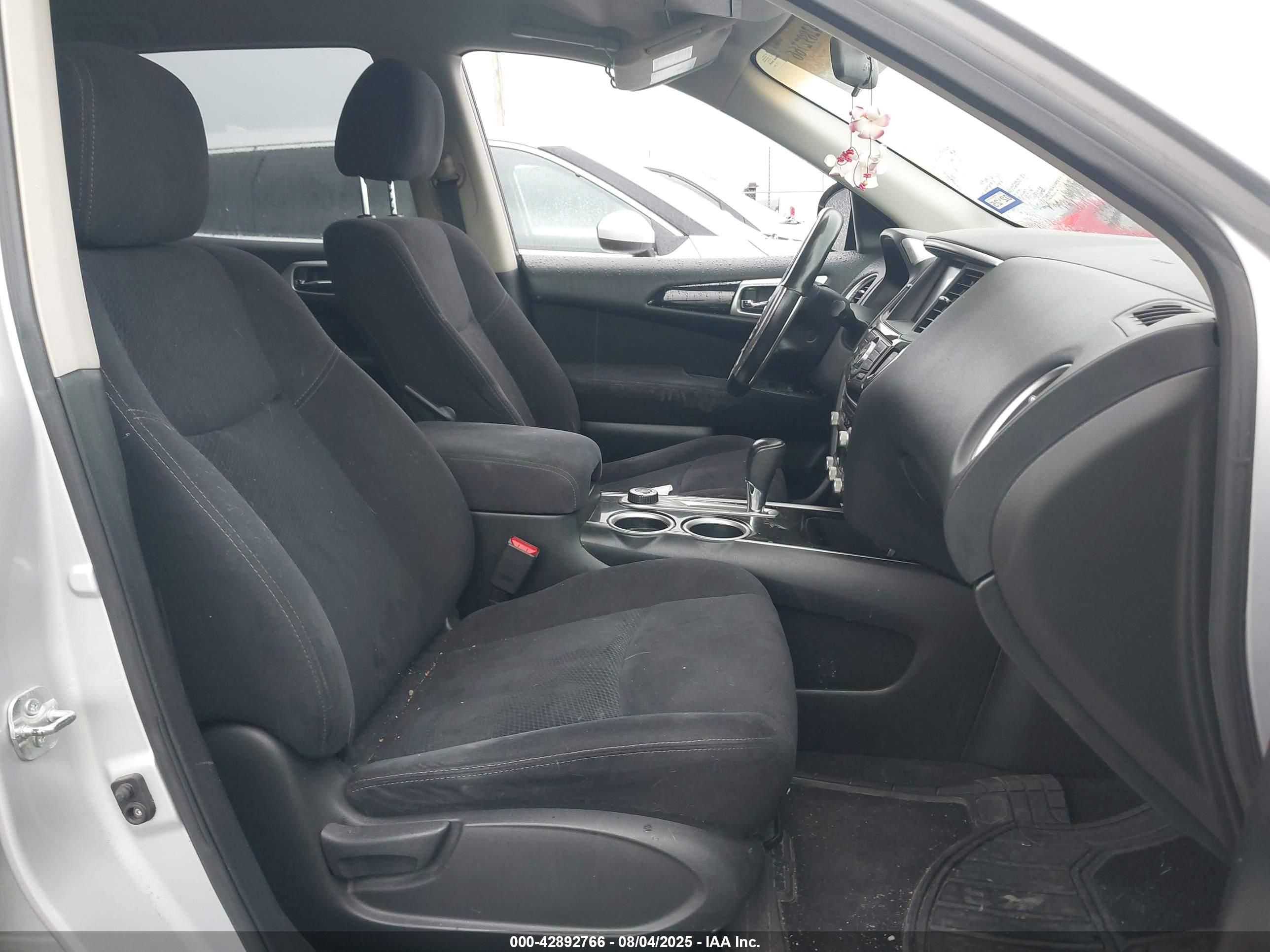NISSAN PATHFINDER image 5