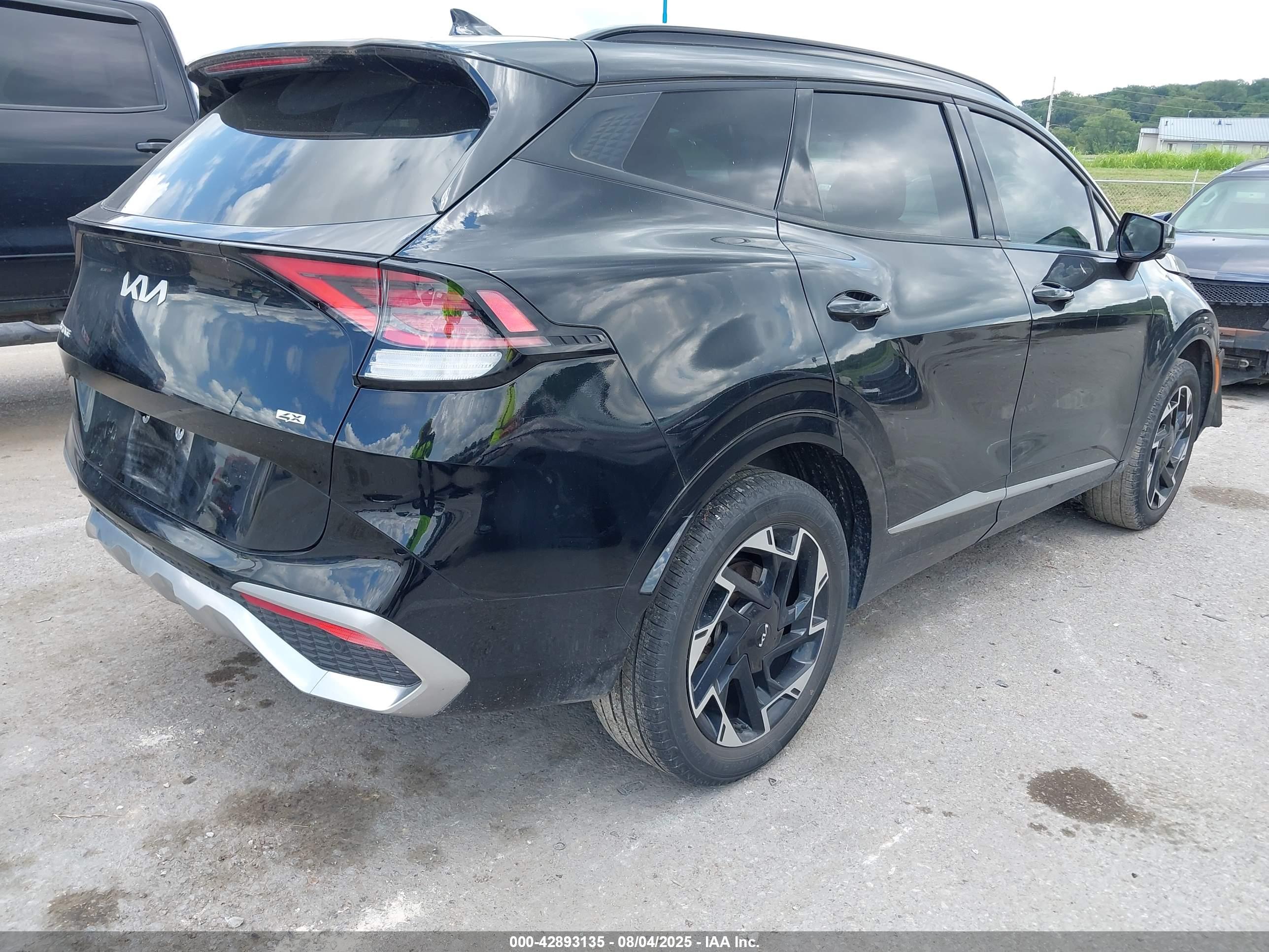 KIA SPORTAGE image 4
