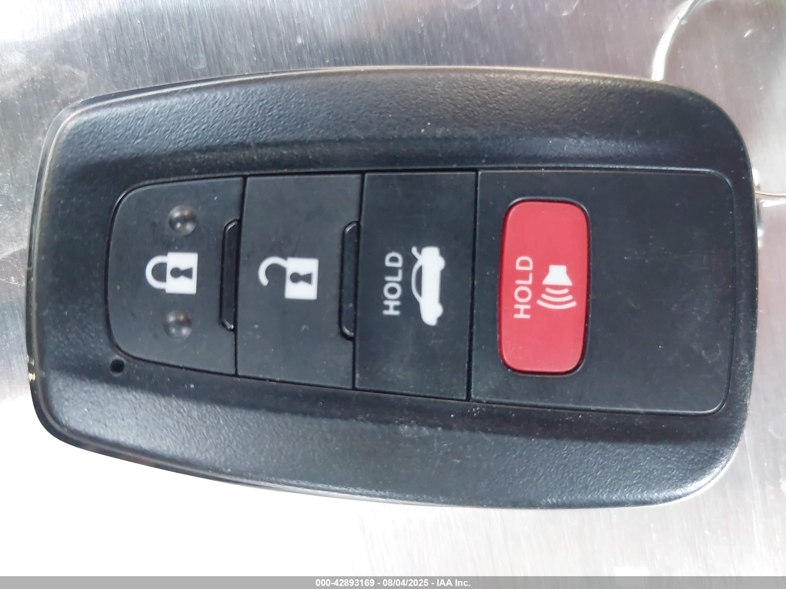 TOYOTA CAMRY image 11