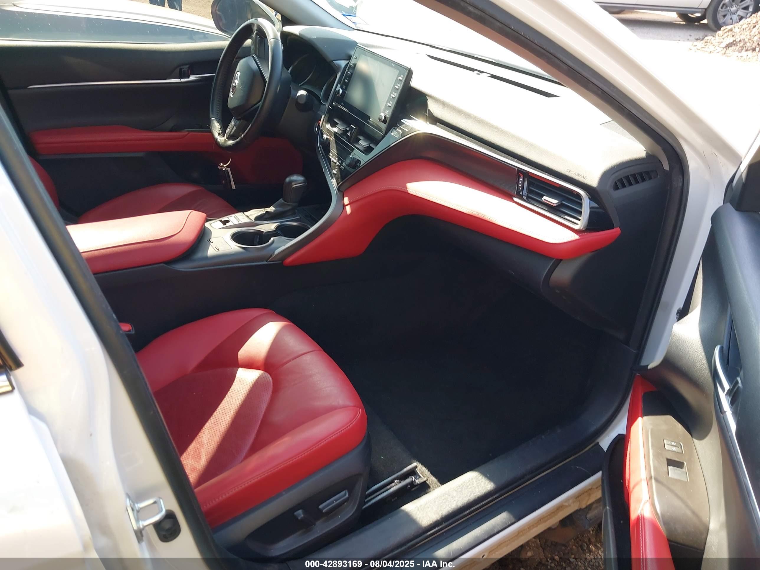 TOYOTA CAMRY image 5