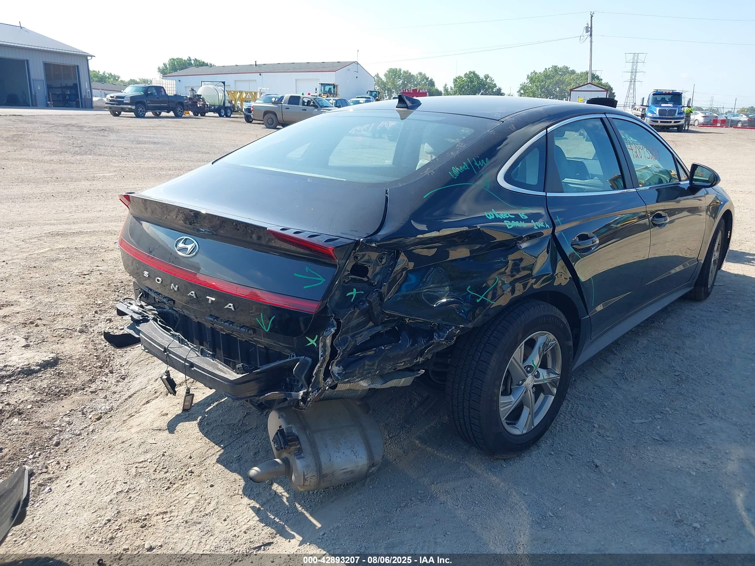 HYUNDAI SONATA image 4