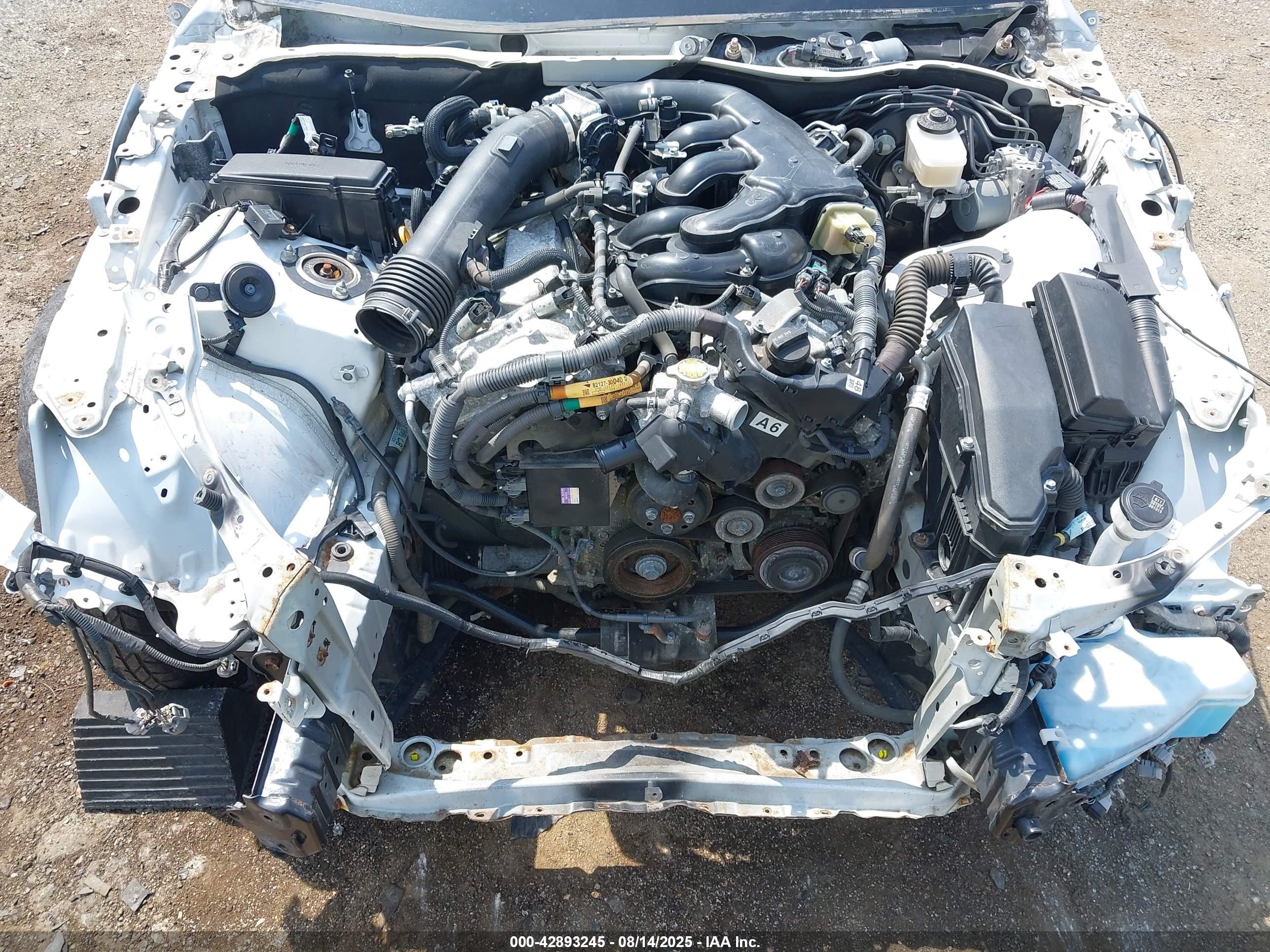 LEXUS IS image 10