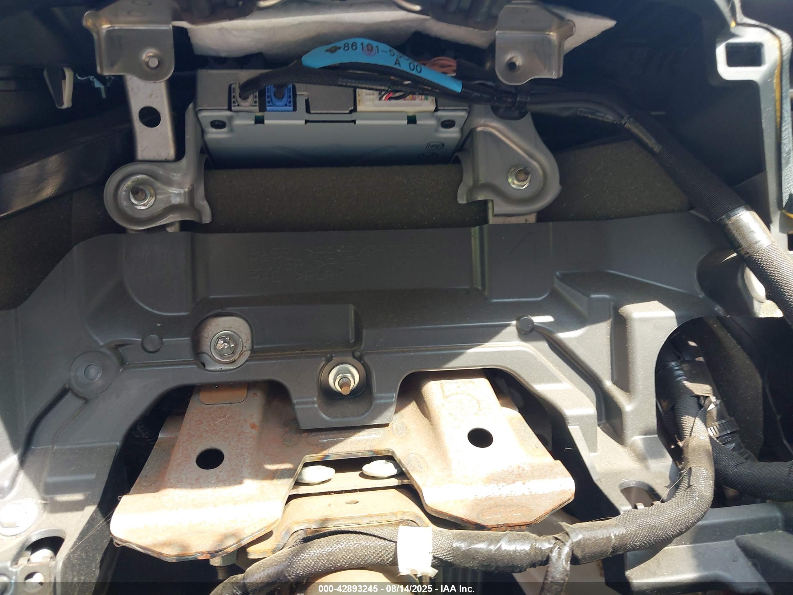 LEXUS IS image 7