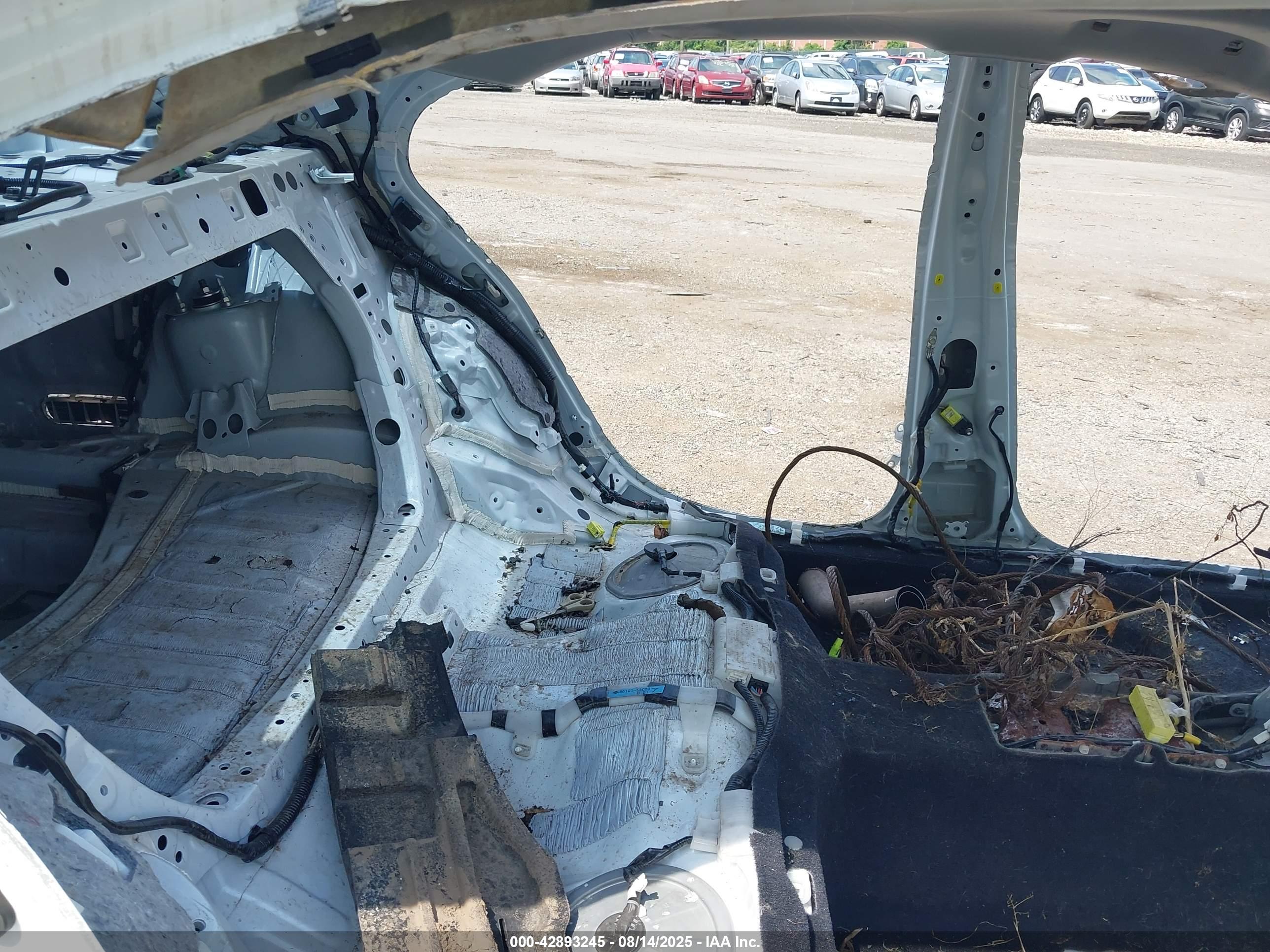LEXUS IS image 8