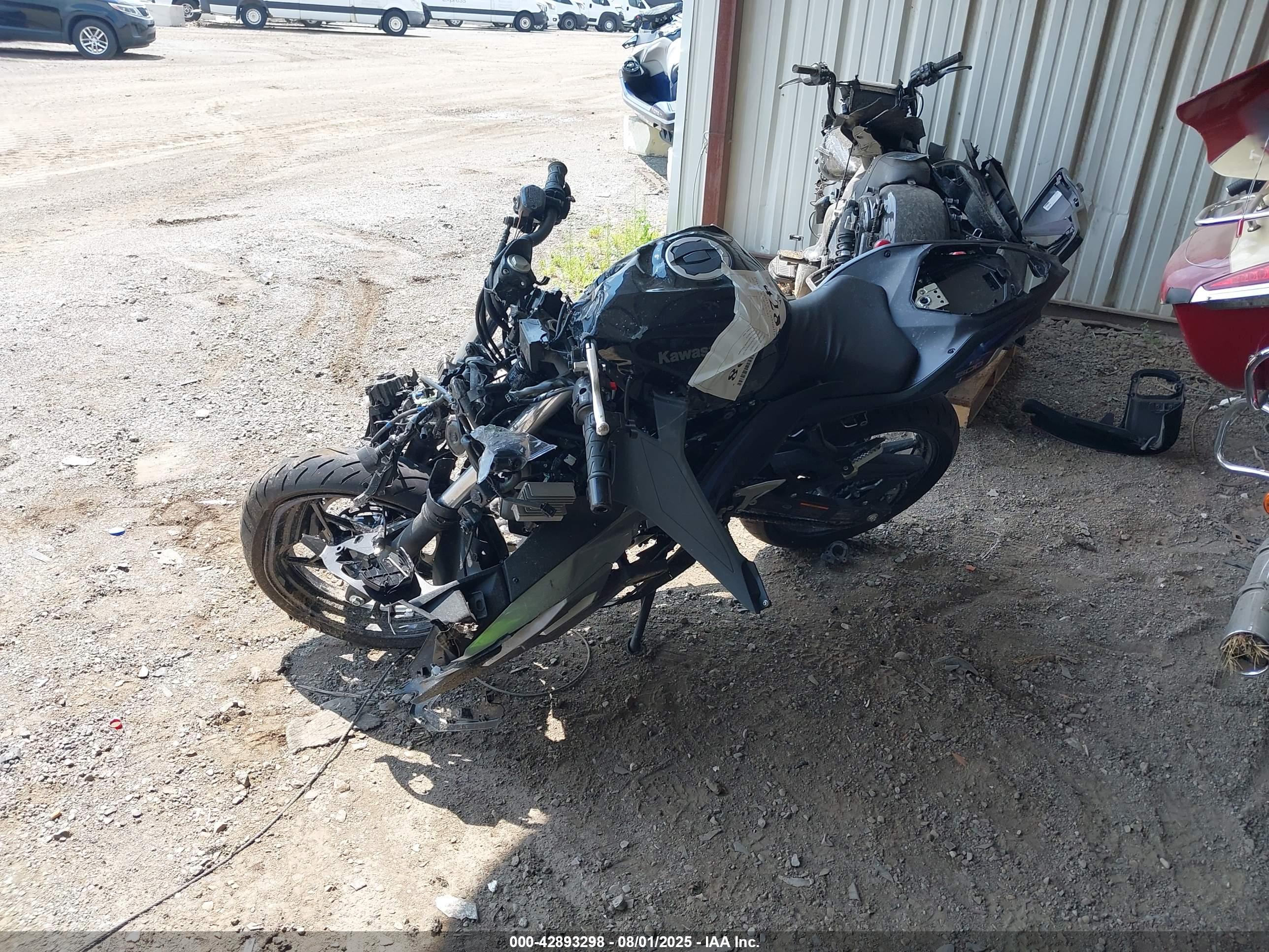 KAWASAKI EX500 image 2