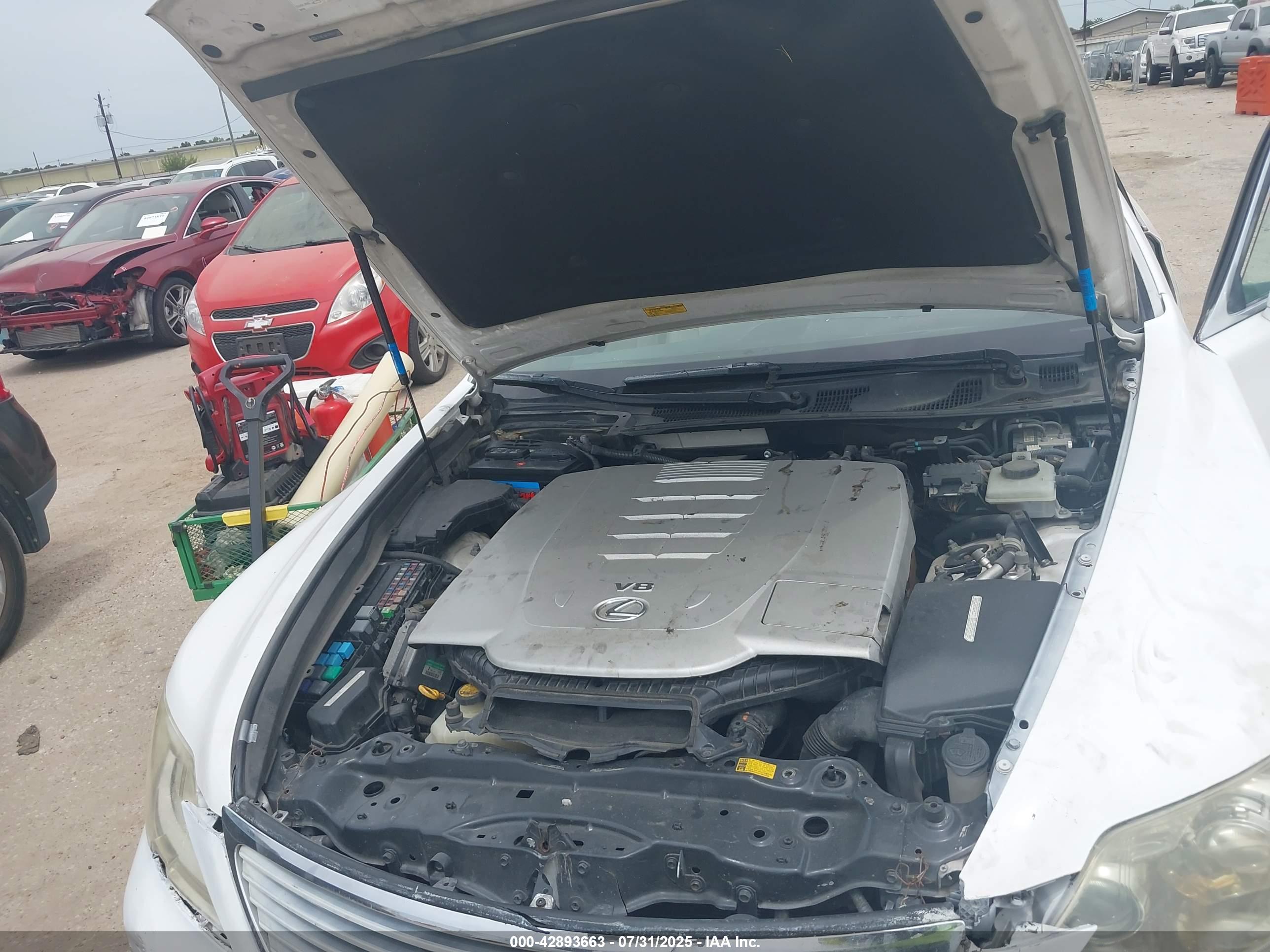 LEXUS LS image 10