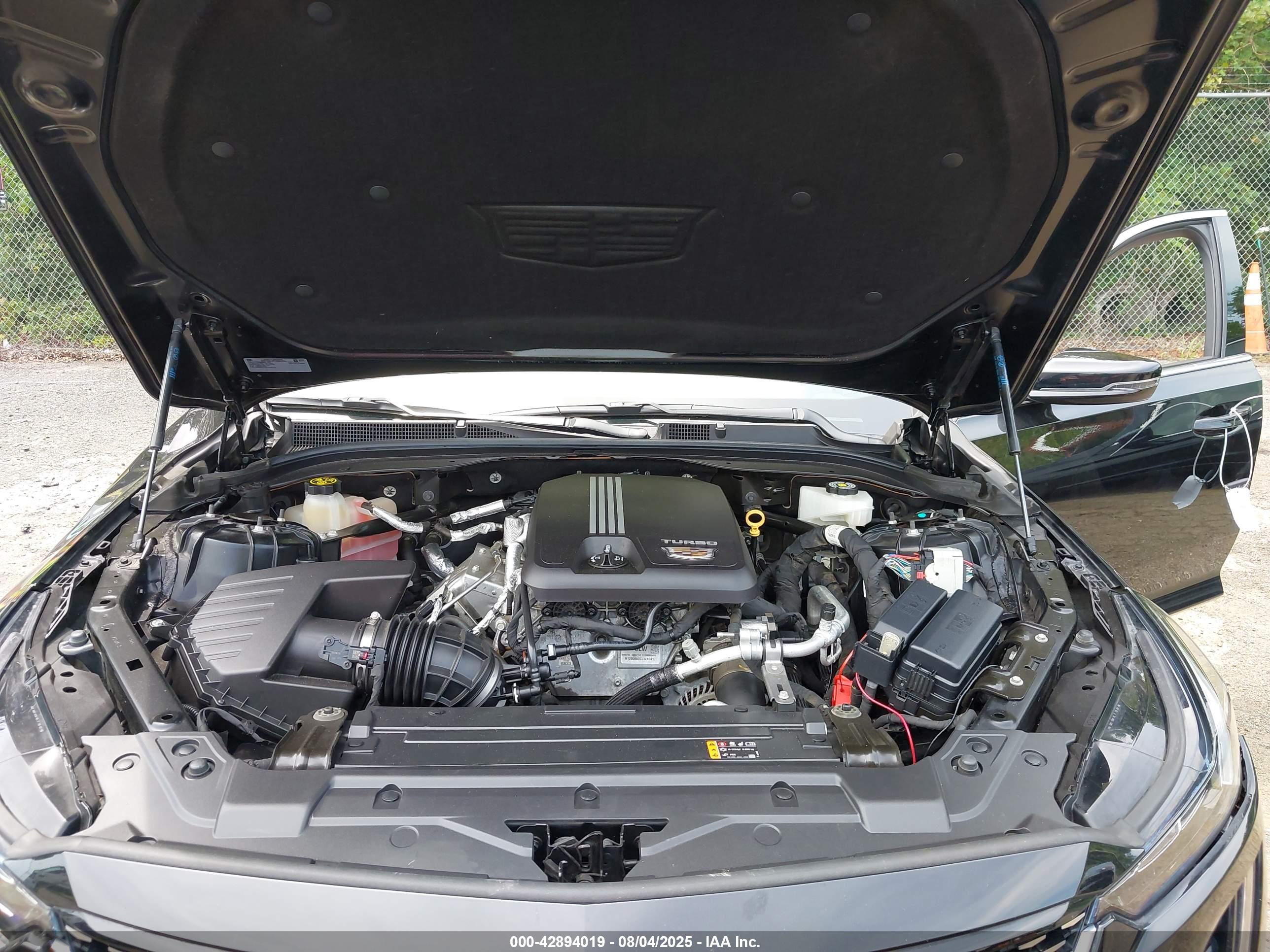 CADILLAC CT5 image 10