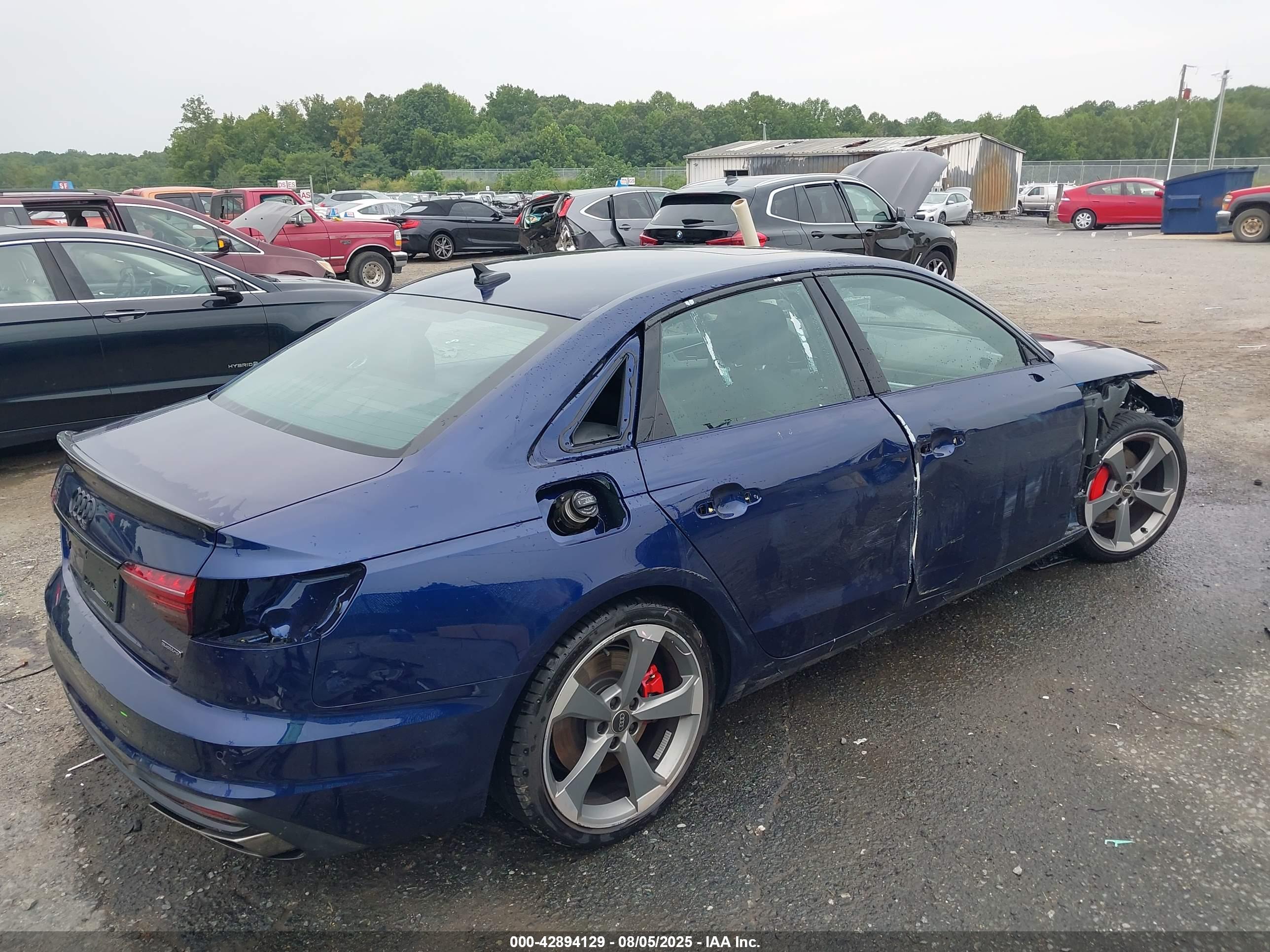 AUDI A4 image 4