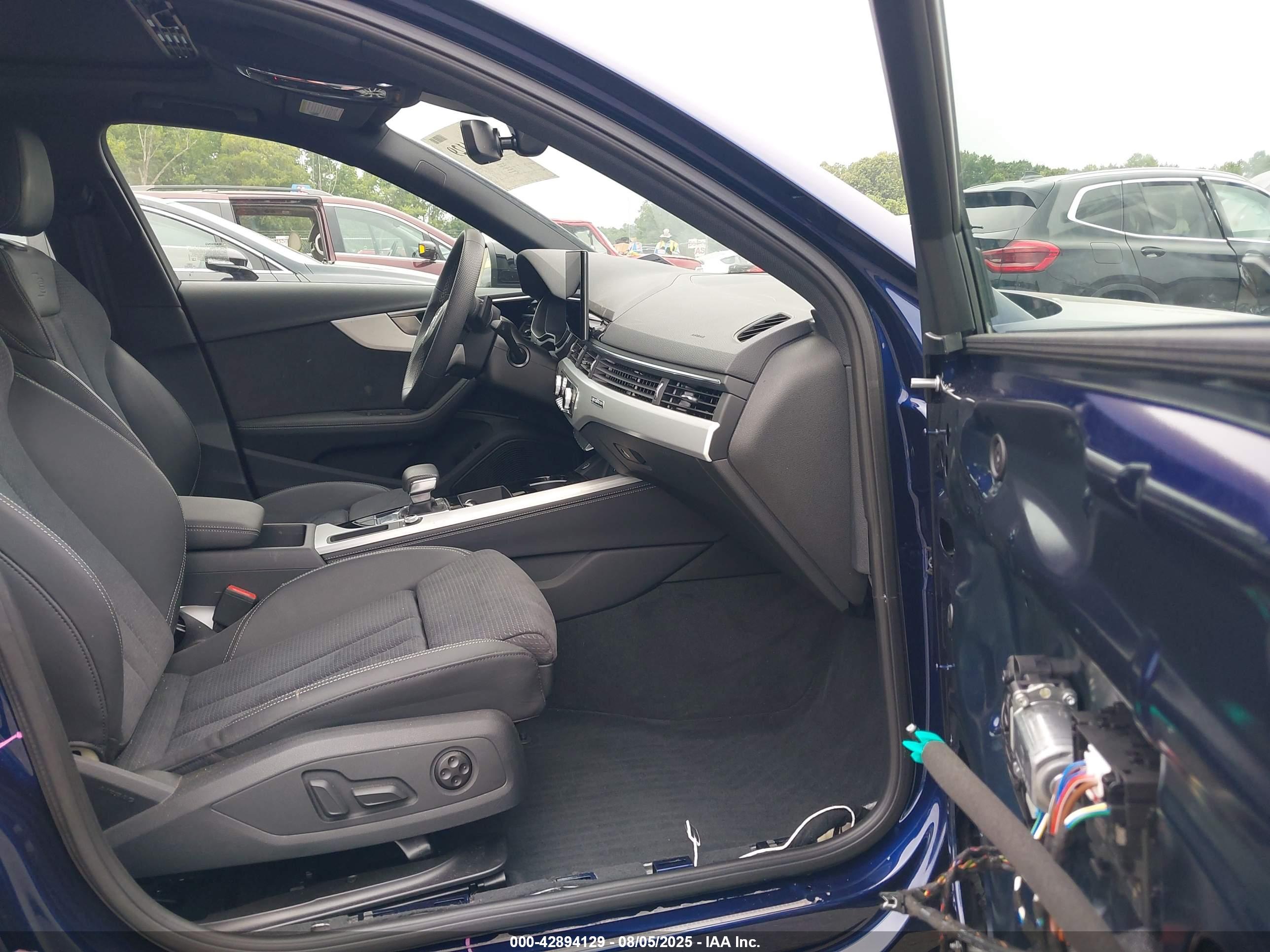 AUDI A4 image 5