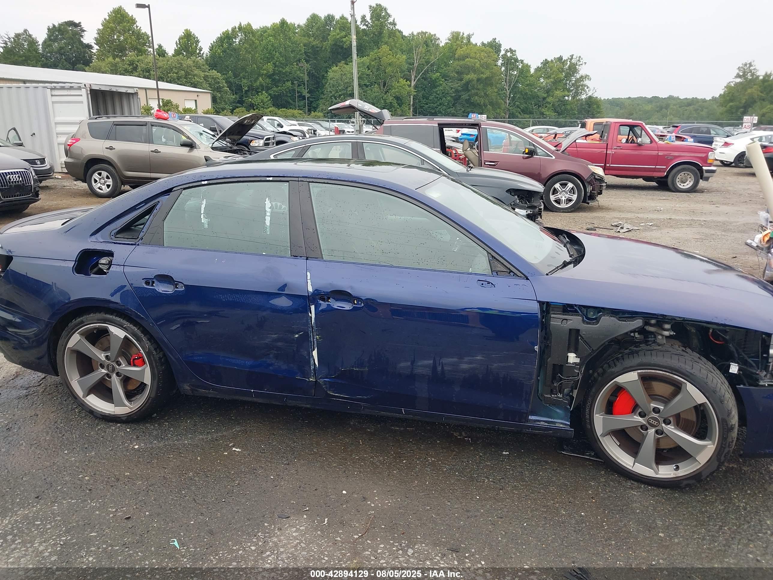 AUDI A4 image 6
