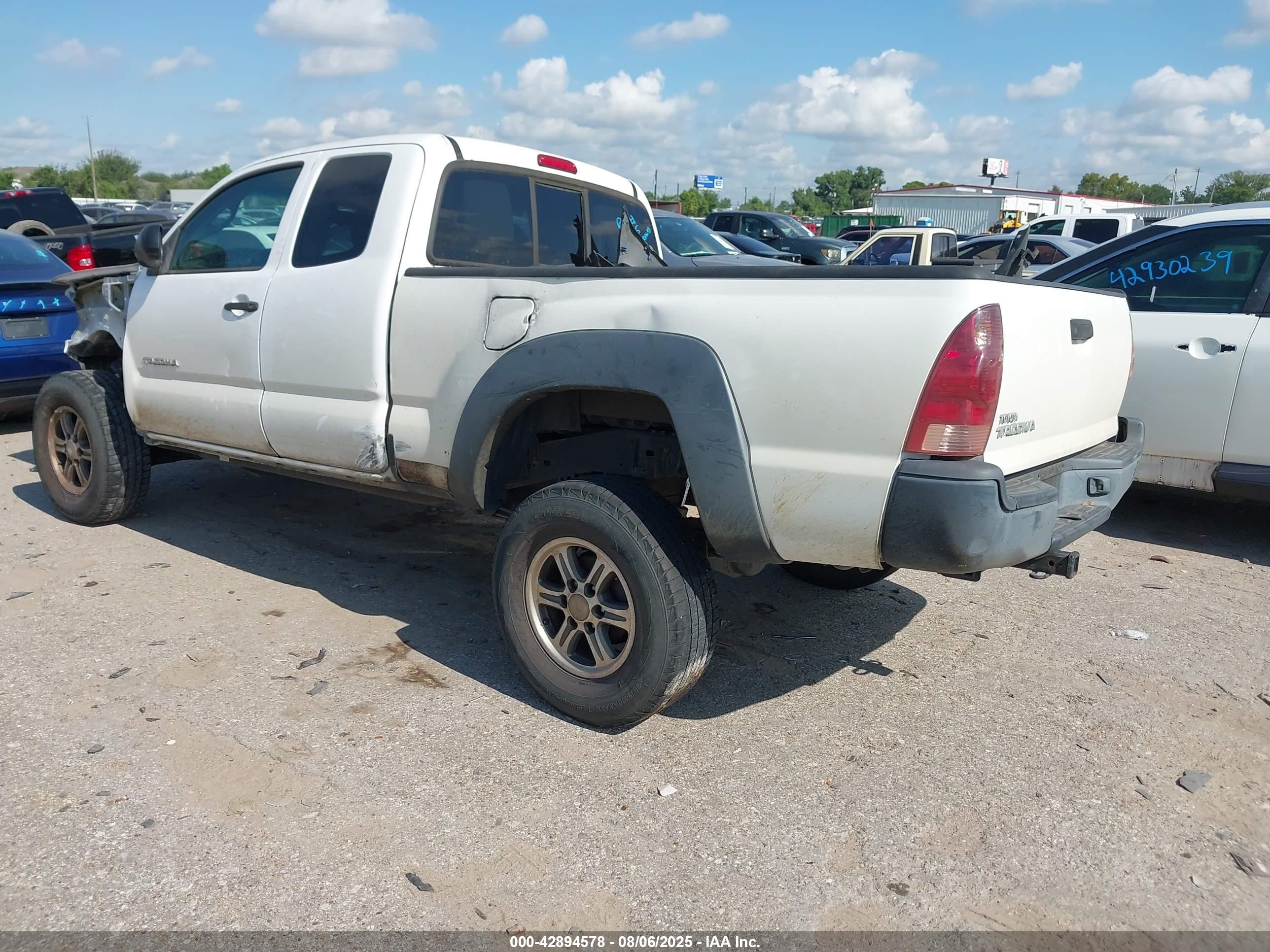 TOYOTA TACOMA image 3