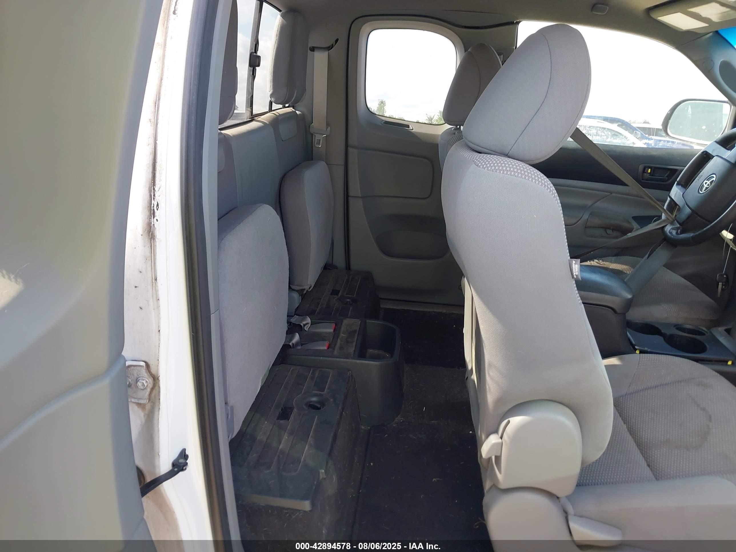 TOYOTA TACOMA image 8