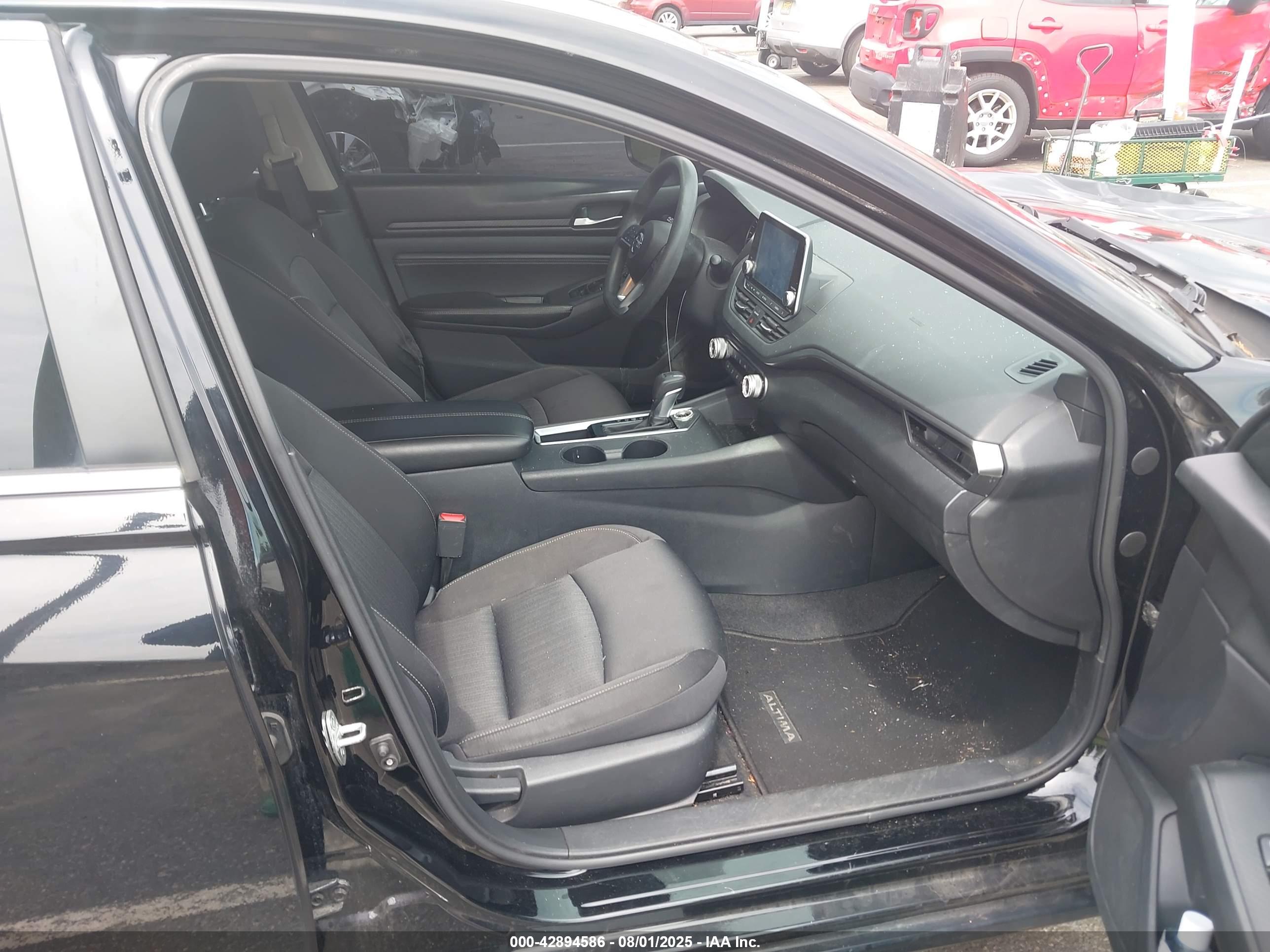 NISSAN ALTIMA image 5