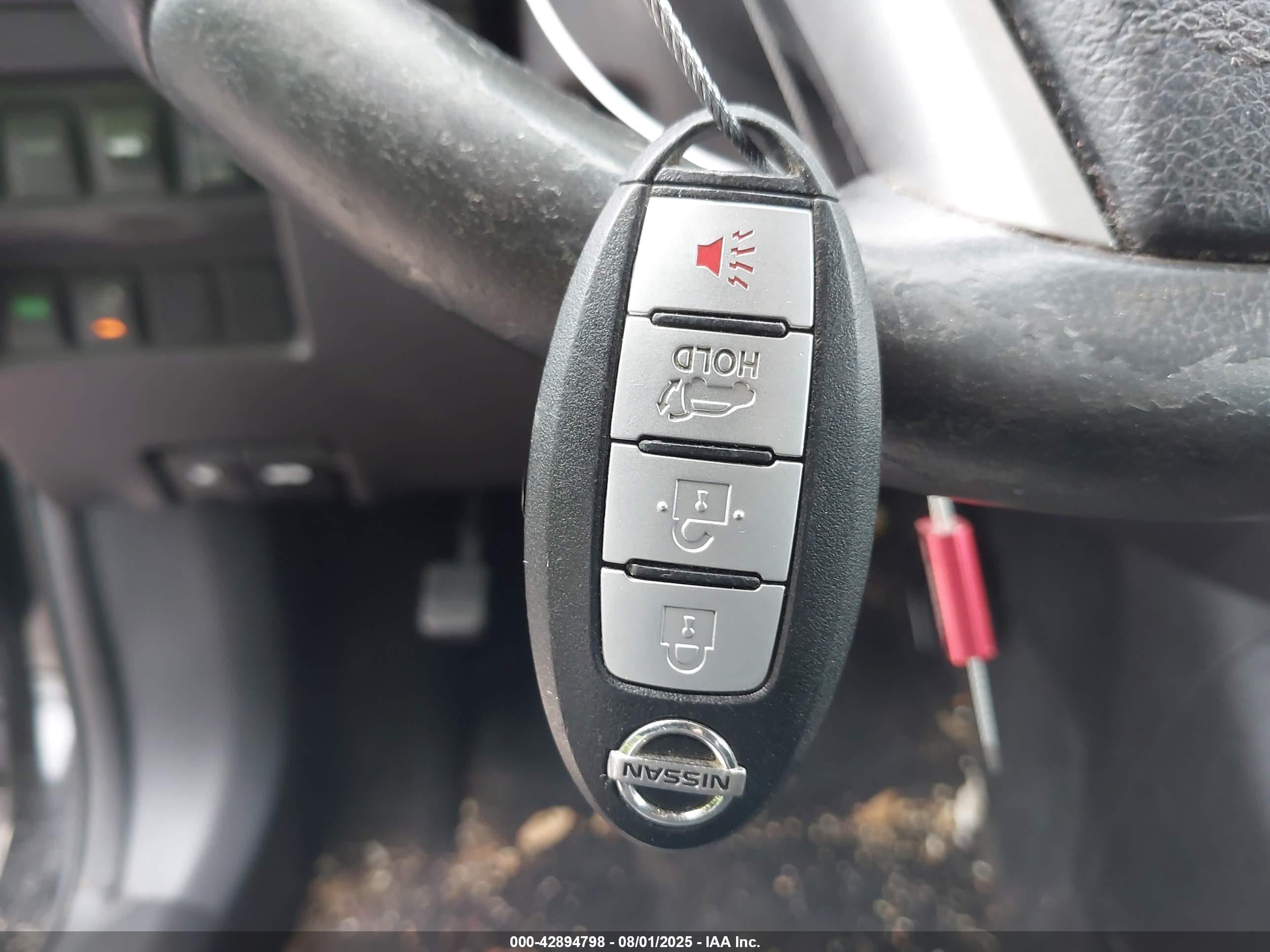 NISSAN ROGUE image 11