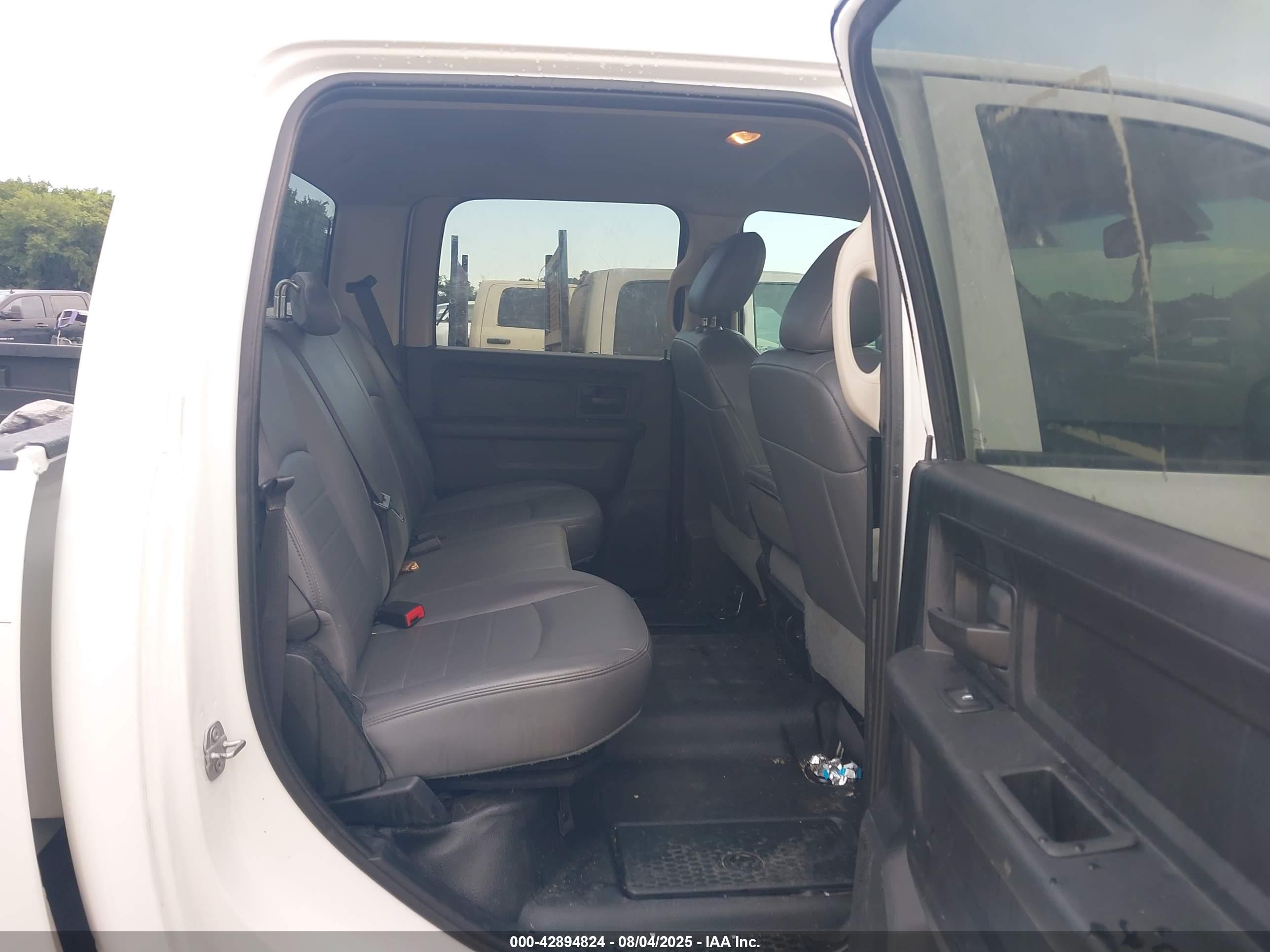 RAM 2500 image 8