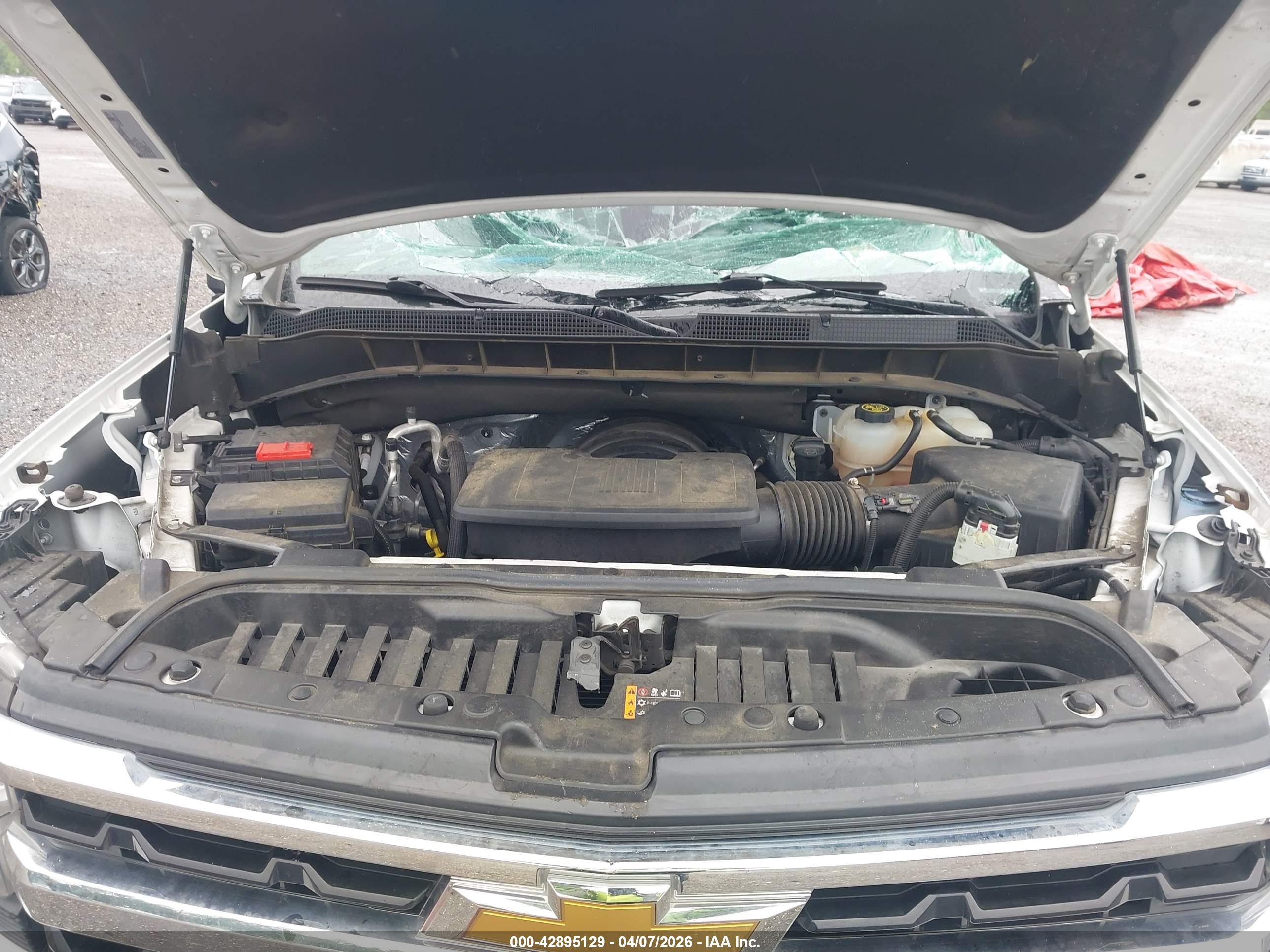 CHEVROLET SILVERADO image 10