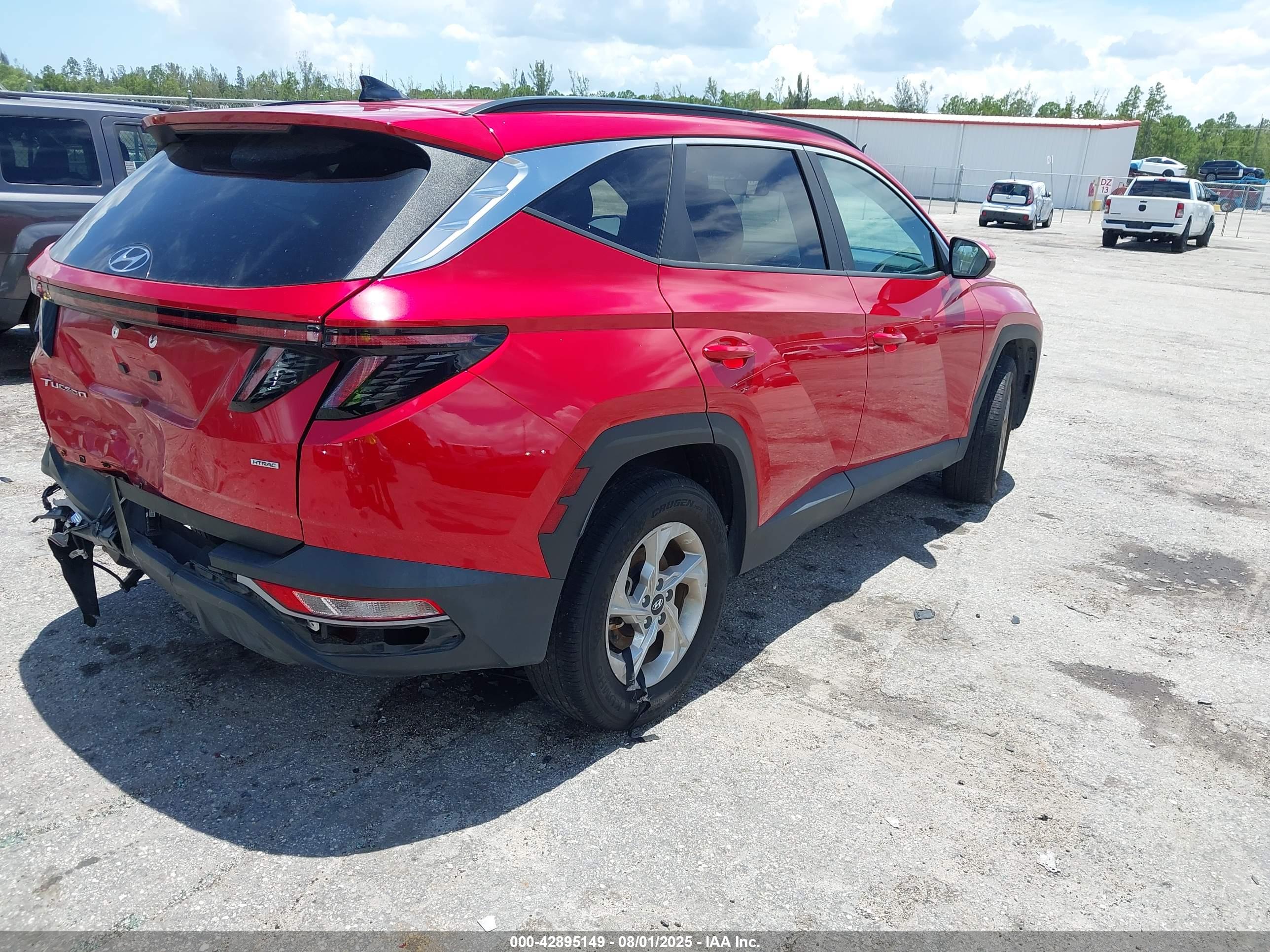 HYUNDAI TUCSON image 4